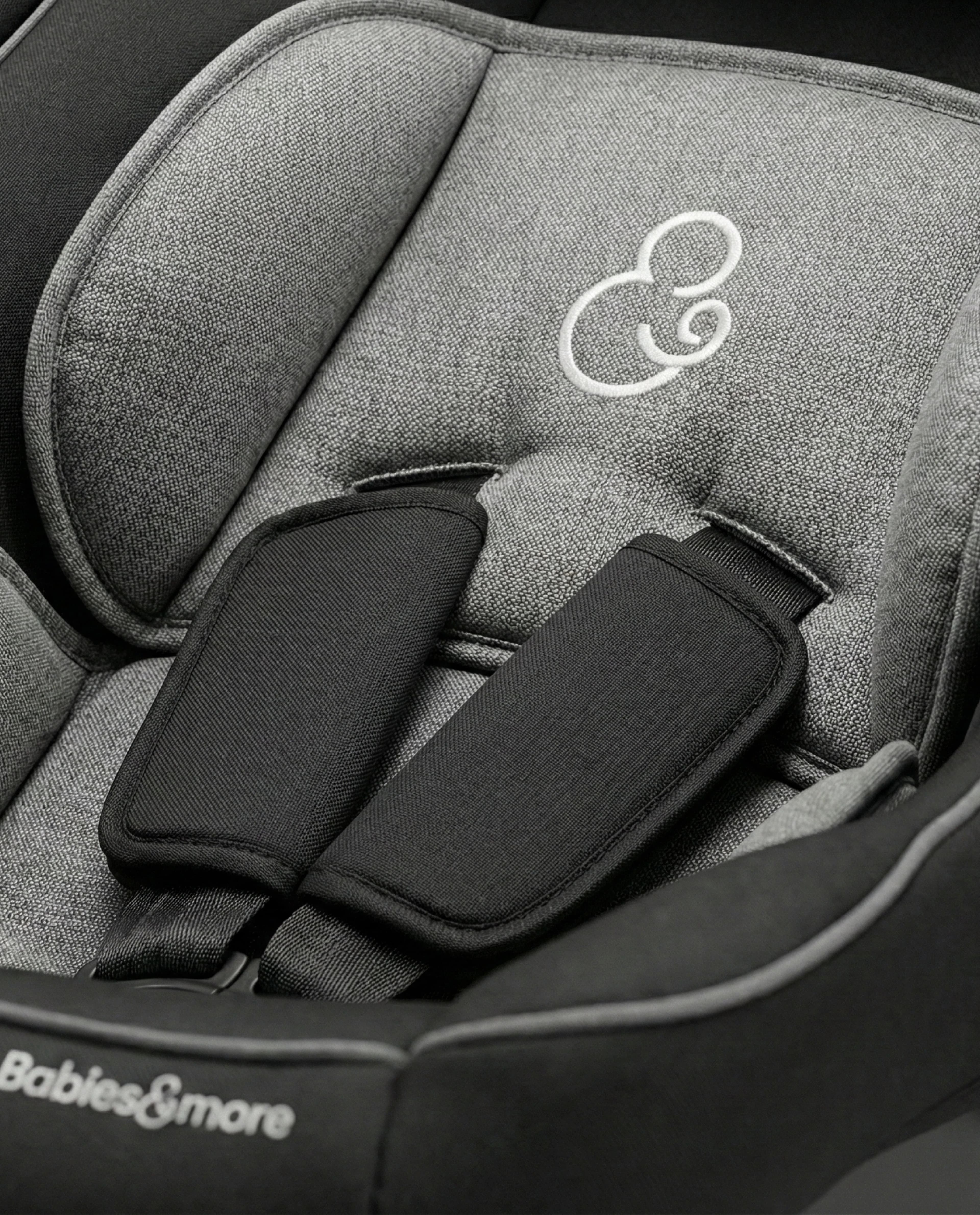 Babies and more Voyage Infant Car Seat 0-13kg-Black/Grey