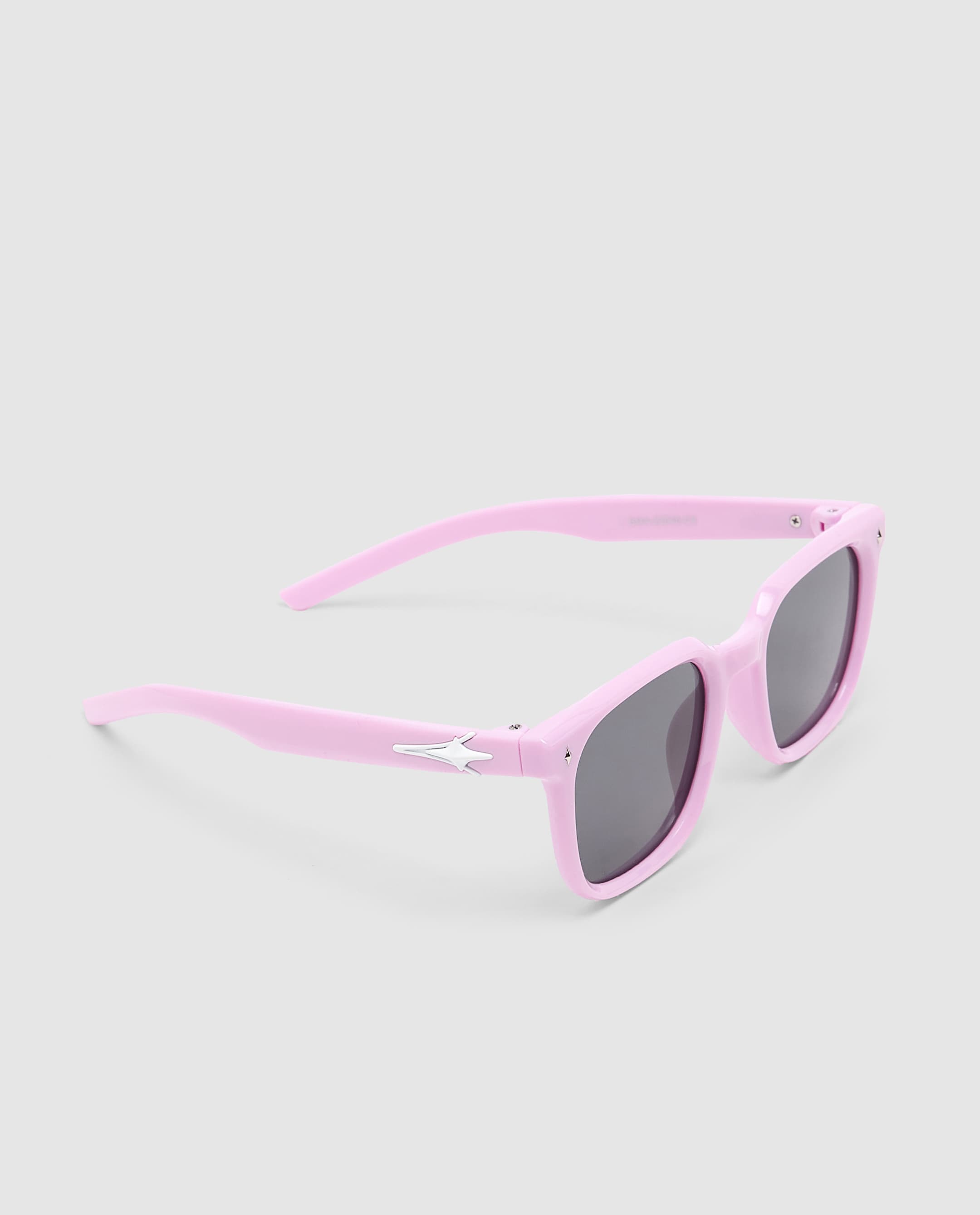 Product view https://mage-cdn.babiesandmore.com/catalog/product/b/m/bma-23046-c4_4.jpg1
