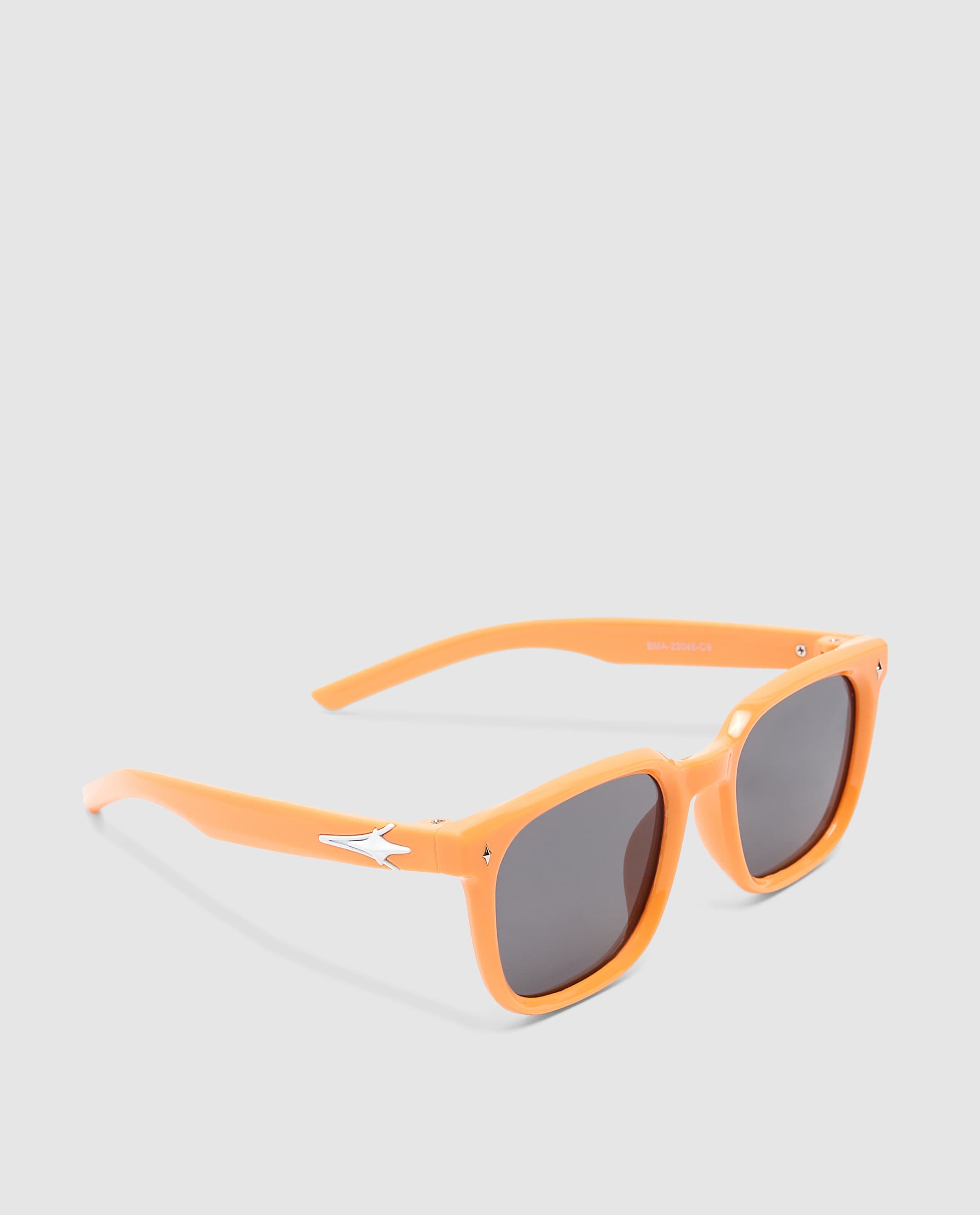 Product view https://mage-cdn.babiesandmore.com/catalog/product/b/m/bma-23046-c9_4.jpg1
