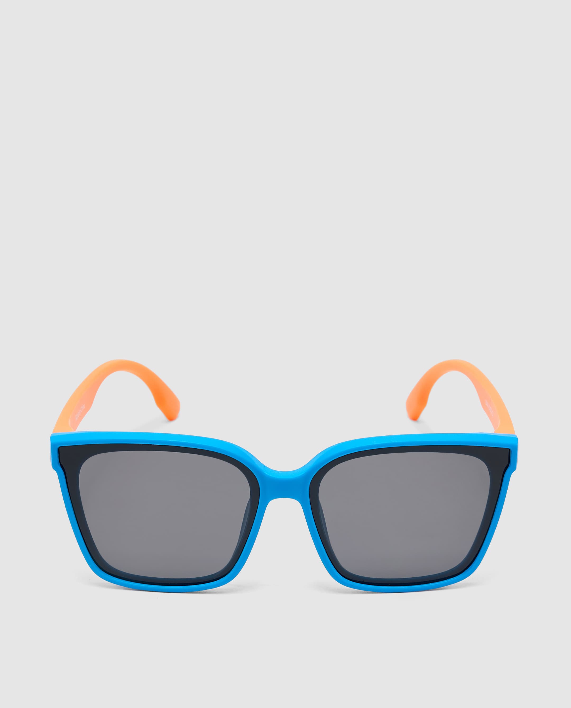 Product view https://mage-cdn.babiesandmore.com/catalog/product/b/m/bma-23052-c2_3.jpg1