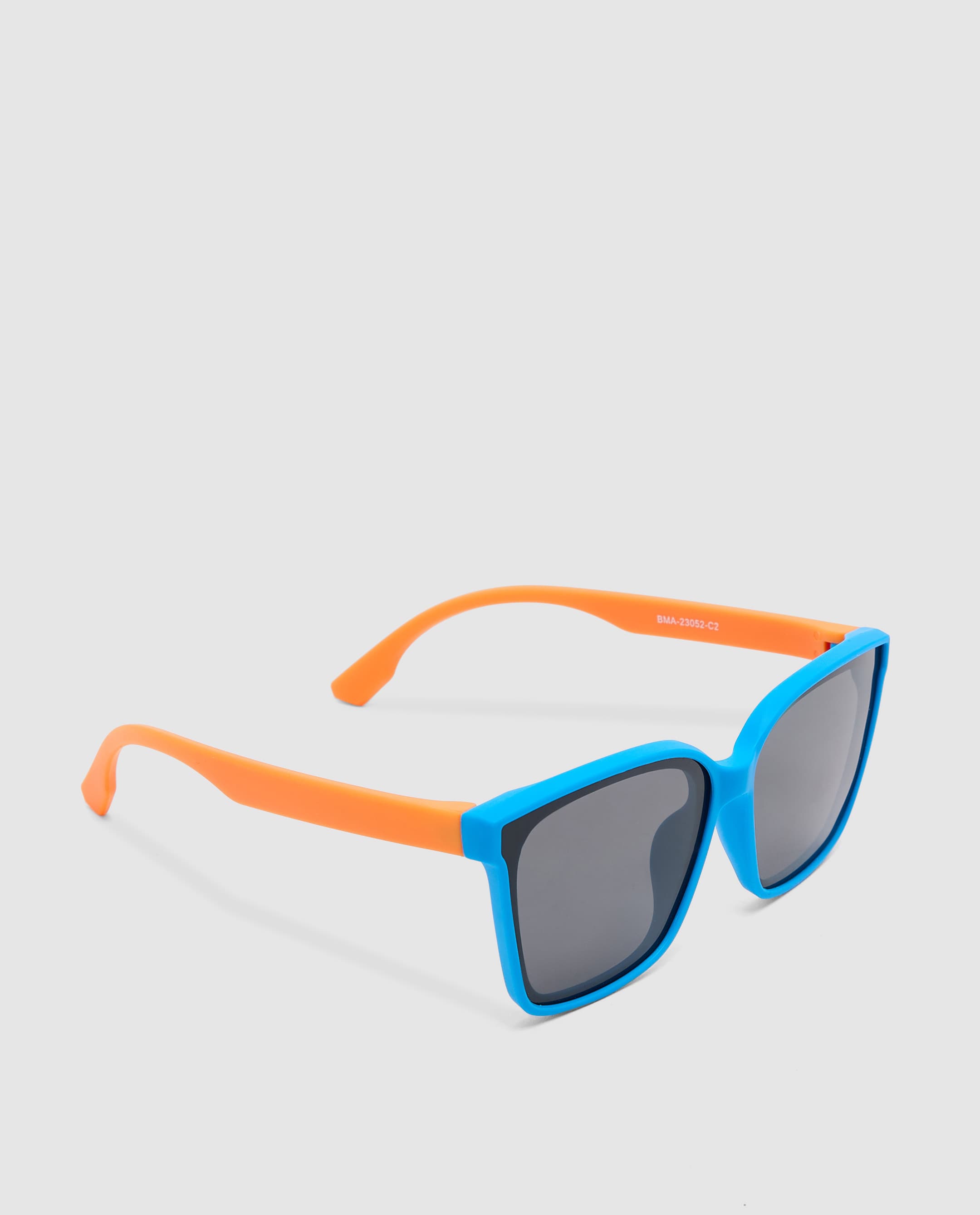 Product view https://mage-cdn.babiesandmore.com/catalog/product/b/m/bma-23052-c2_4.jpg1