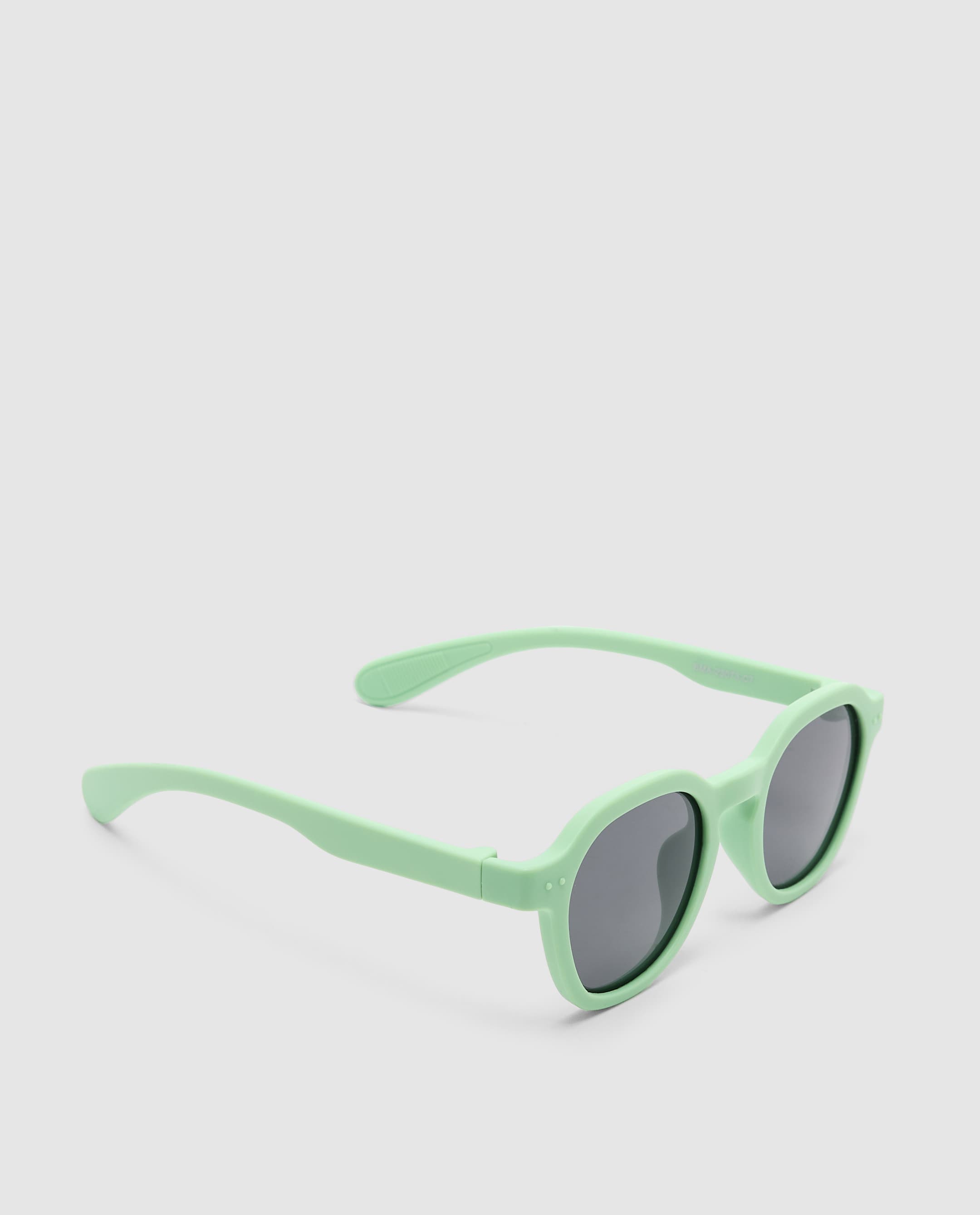 Product view https://mage-cdn.babiesandmore.com/catalog/product/b/m/bma-23073-c7_4.jpg1