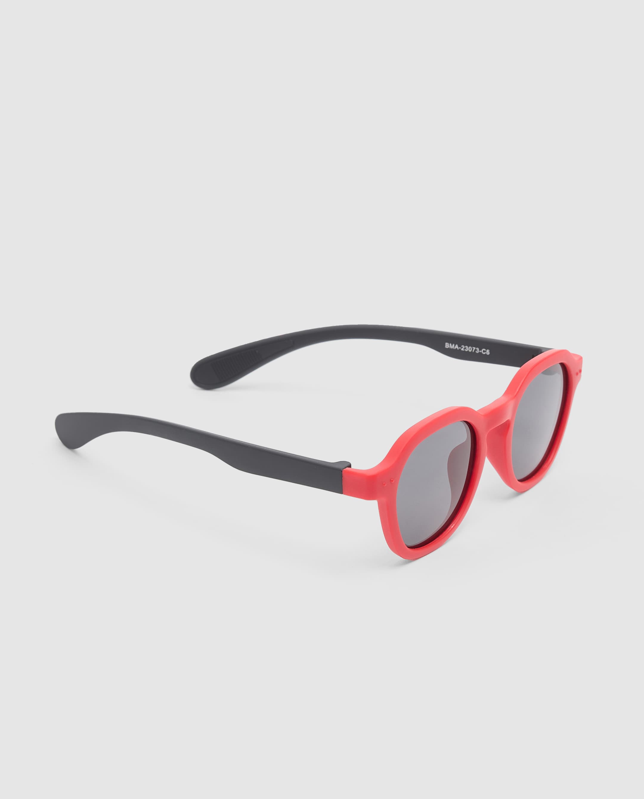 Product view https://mage-cdn.babiesandmore.com/catalog/product/b/m/bma-23073-c8_4.jpg1