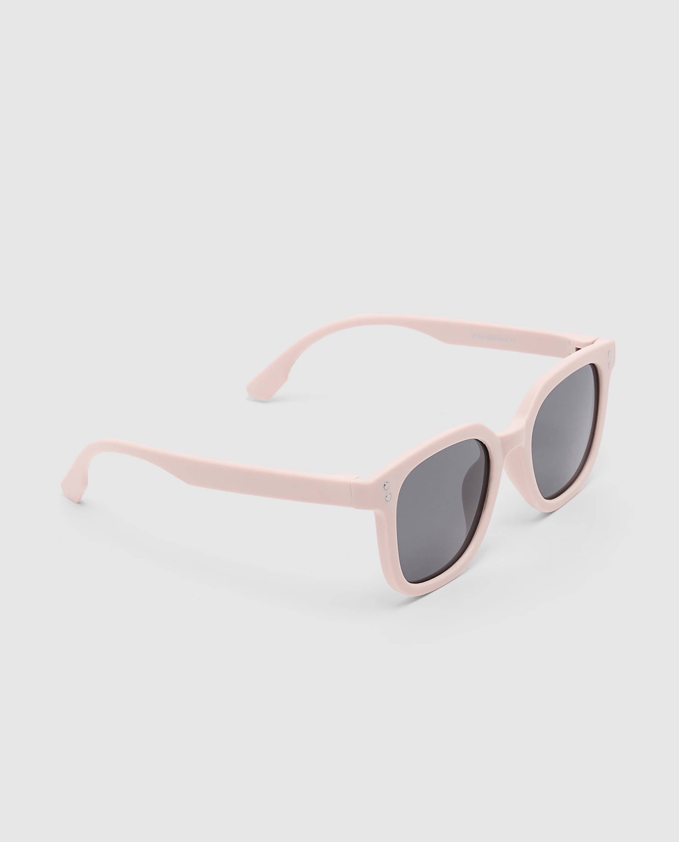 Product view https://mage-cdn.babiesandmore.com/catalog/product/b/m/bma-23075-c18_4.jpg1