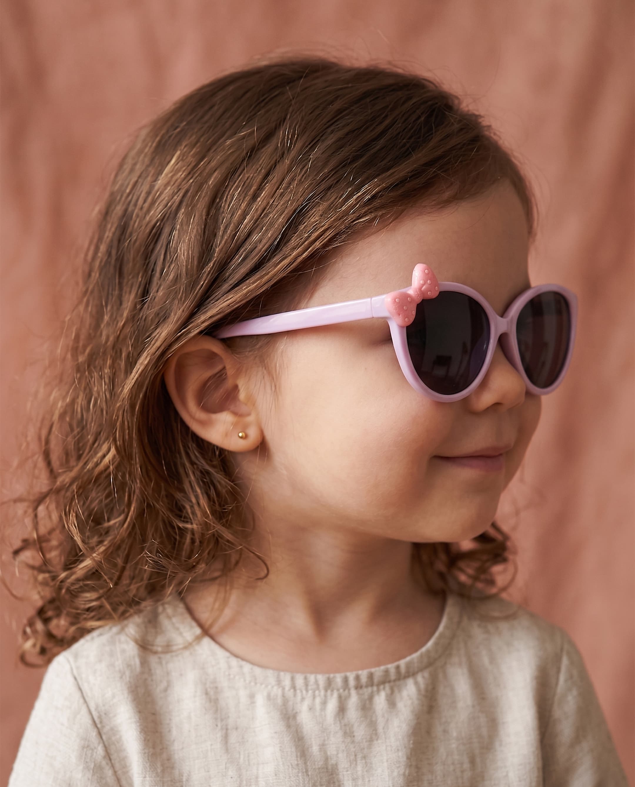 Product view https://mage-cdn.babiesandmore.com/catalog/product/b/m/bma-s5082-c26_2.jpg1
