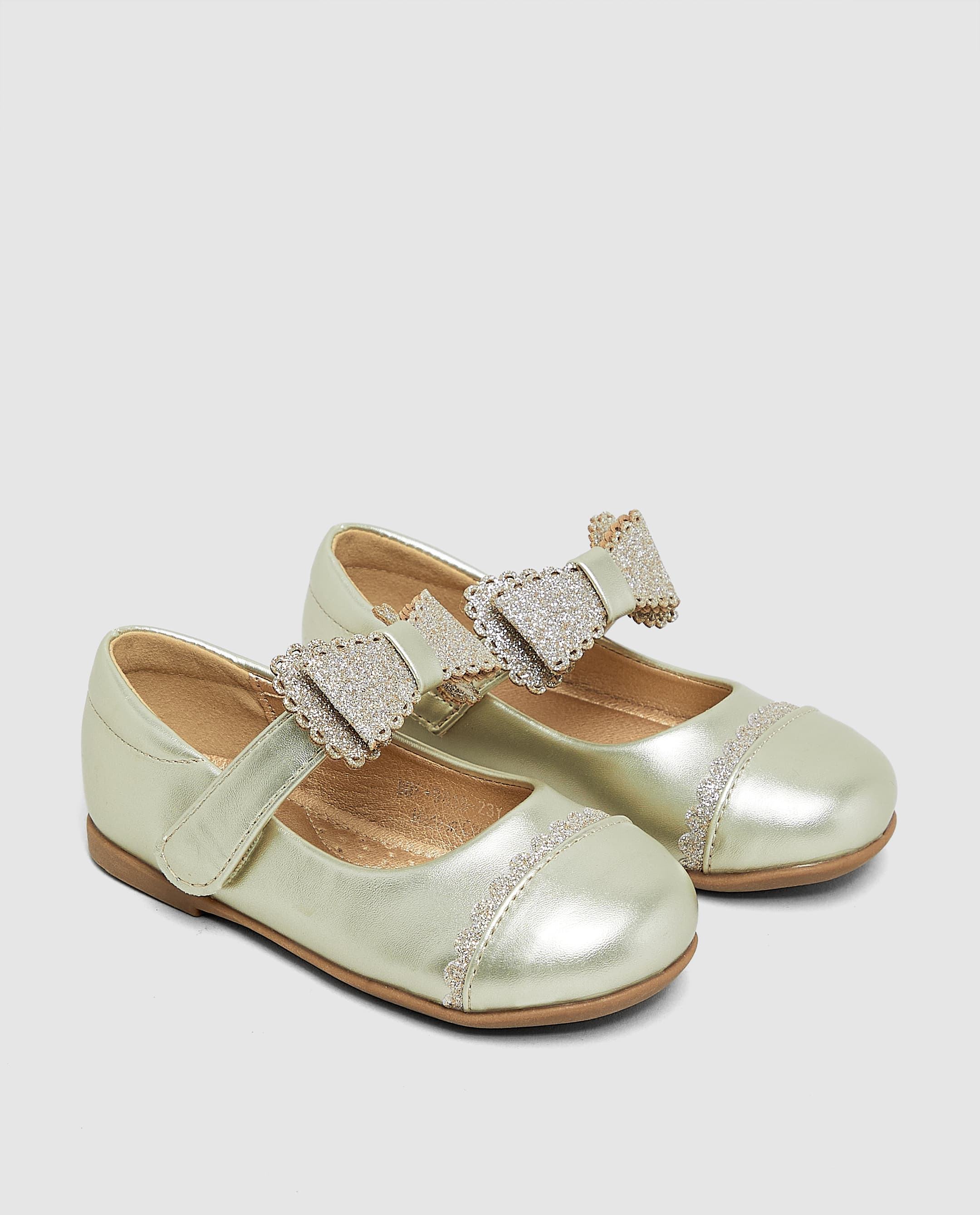 Gold Shoe with Butterfly Strap - 25
