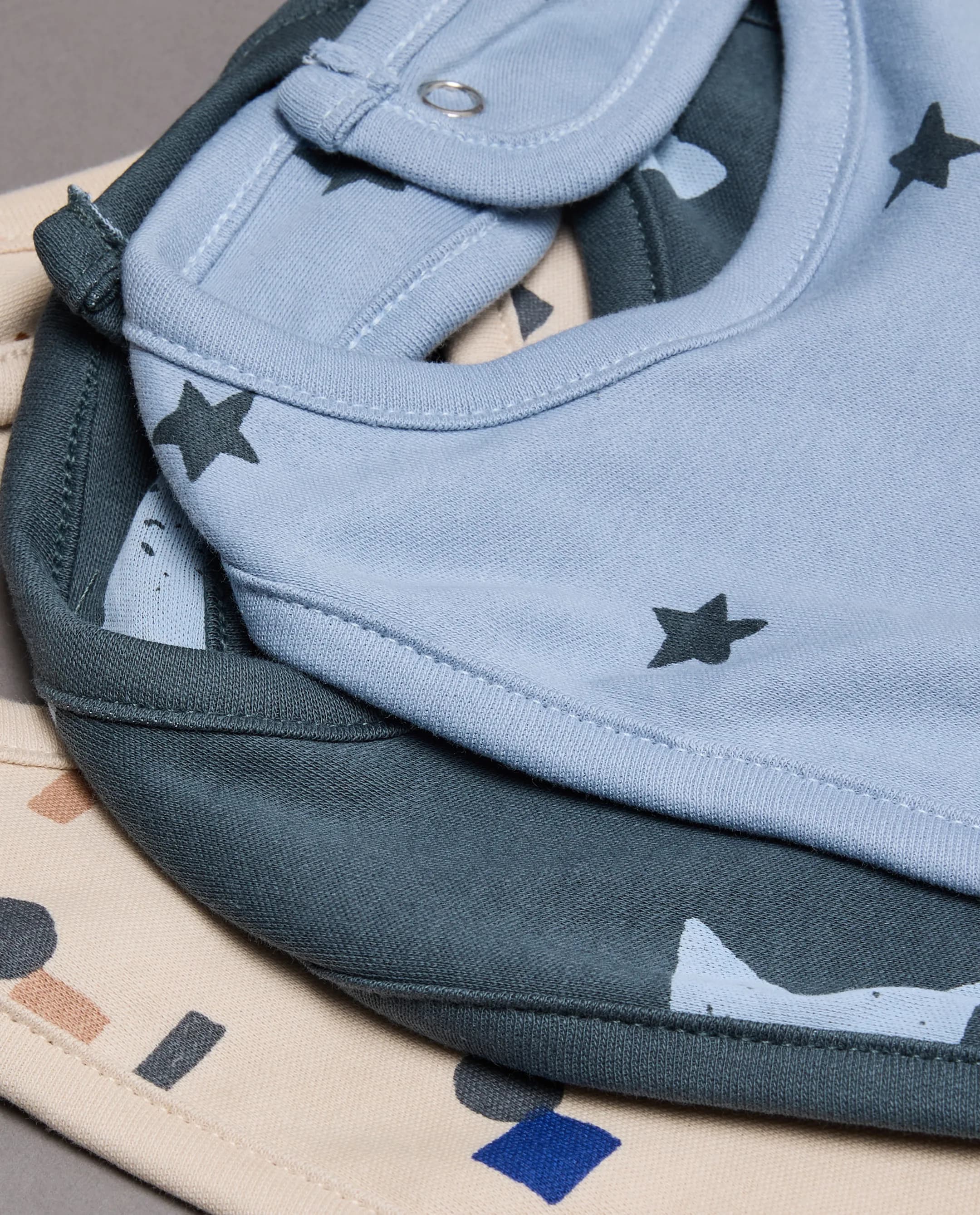3 Pack Printed Bibs