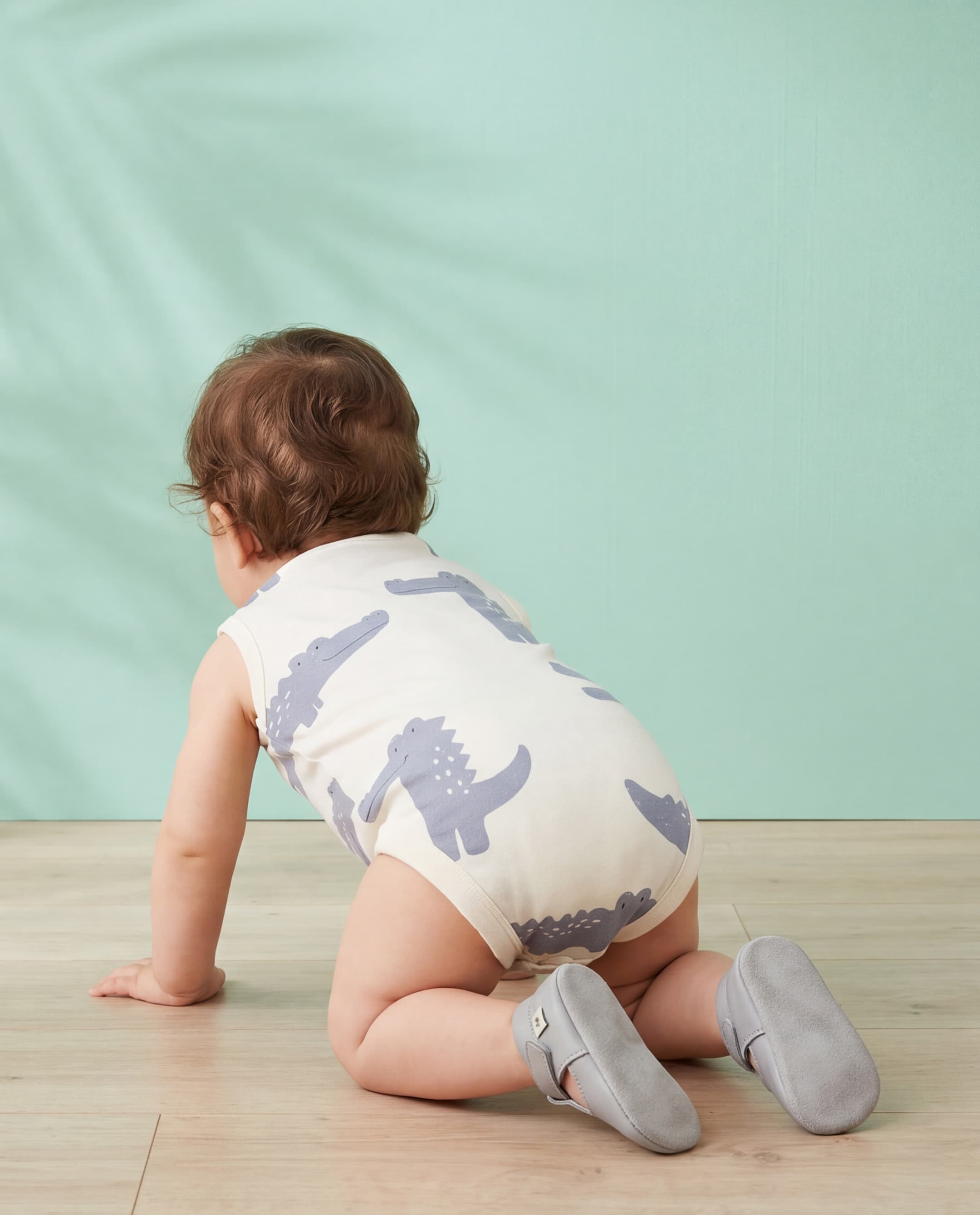 Product view https://mage-cdn.babiesandmore.com/catalog/product/c/l/clnbvp169a25_3.jpg1