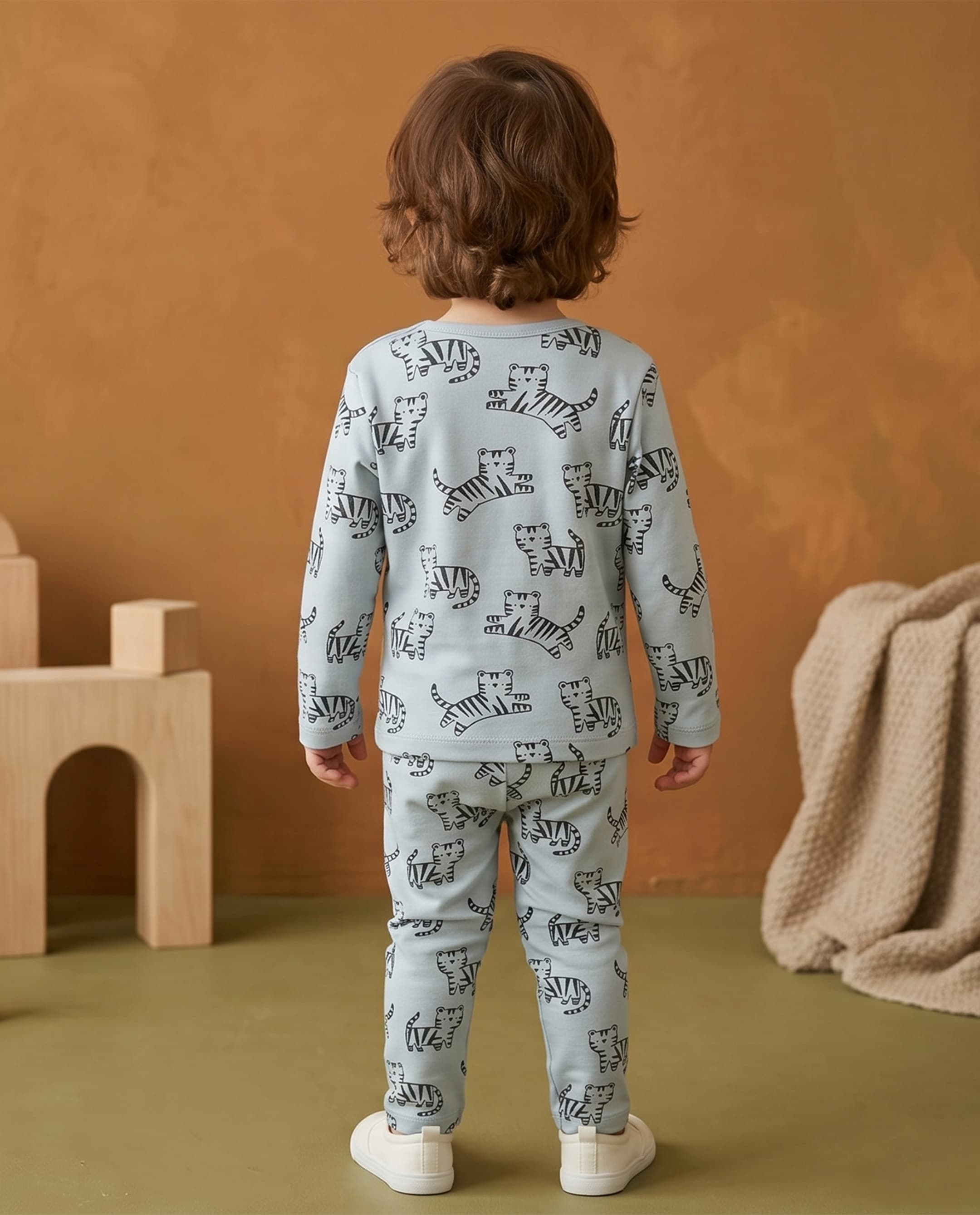 Product view https://mage-cdn.babiesandmore.com/catalog/product/c/l/clnbvp175a25_2.jpg1
