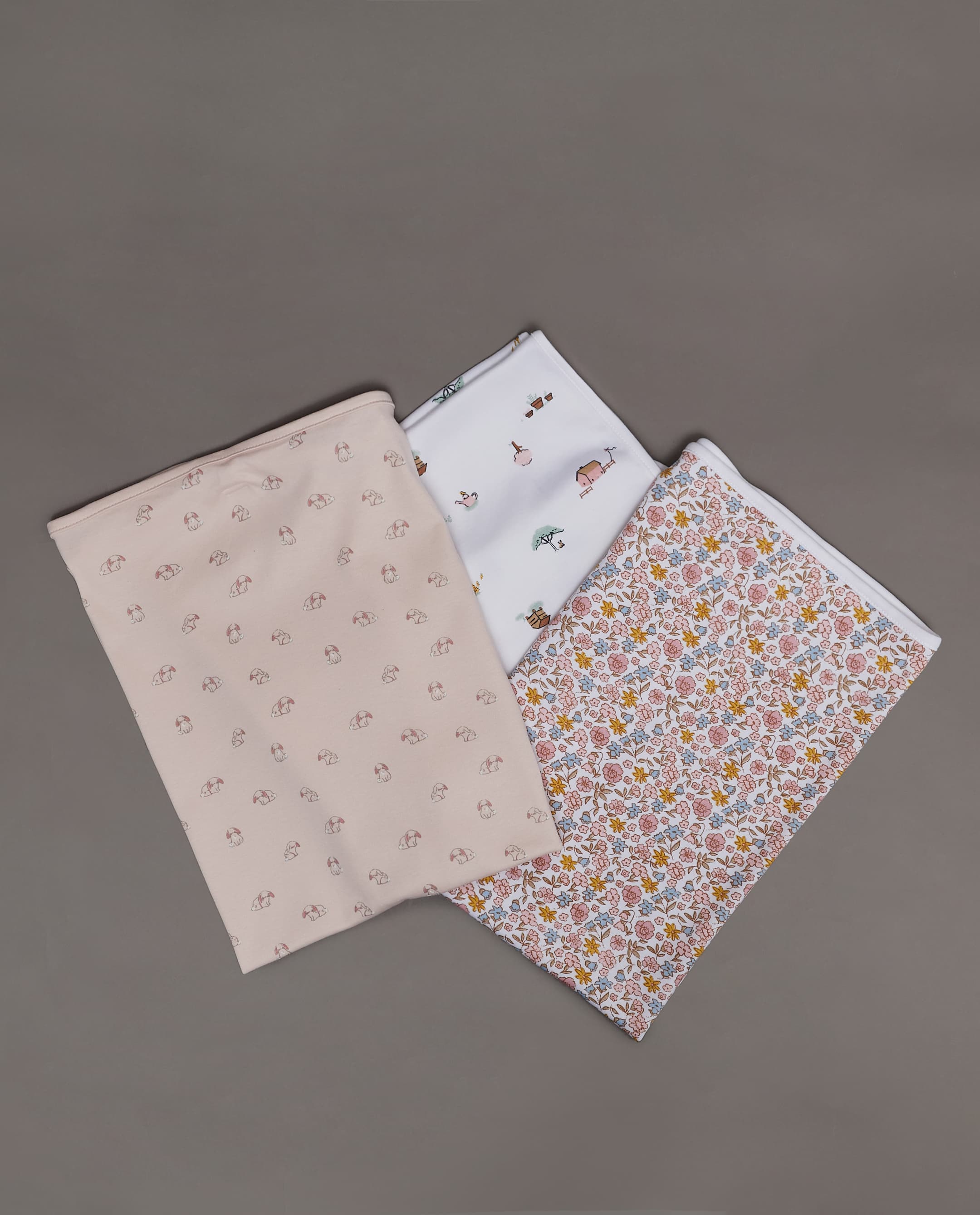 Product view https://mage-cdn.babiesandmore.com/catalog/product/c/l/clnbvp184a25_3.jpg1