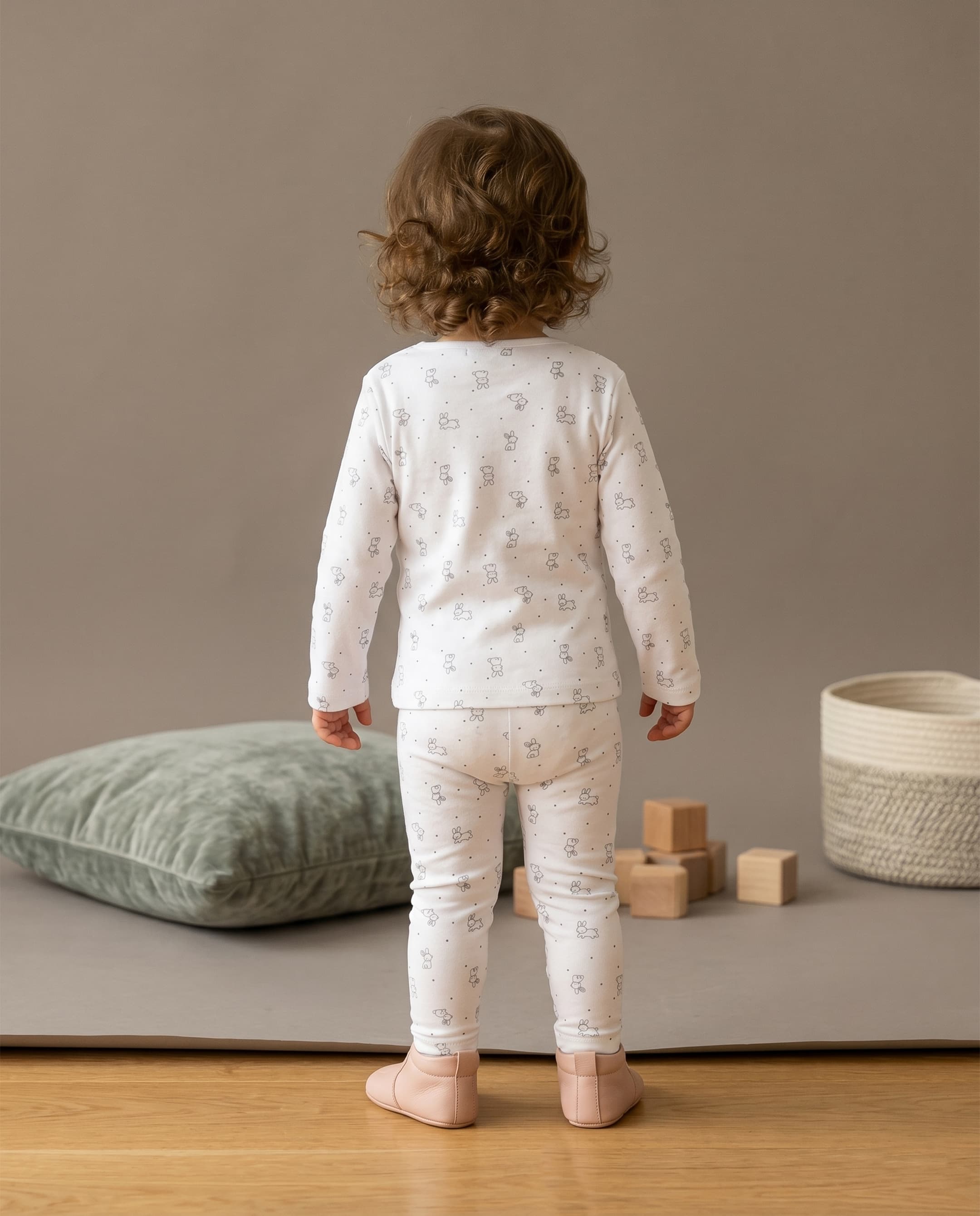 Product view https://mage-cdn.babiesandmore.com/catalog/product/c/l/clnbvp198a25_2.jpg1