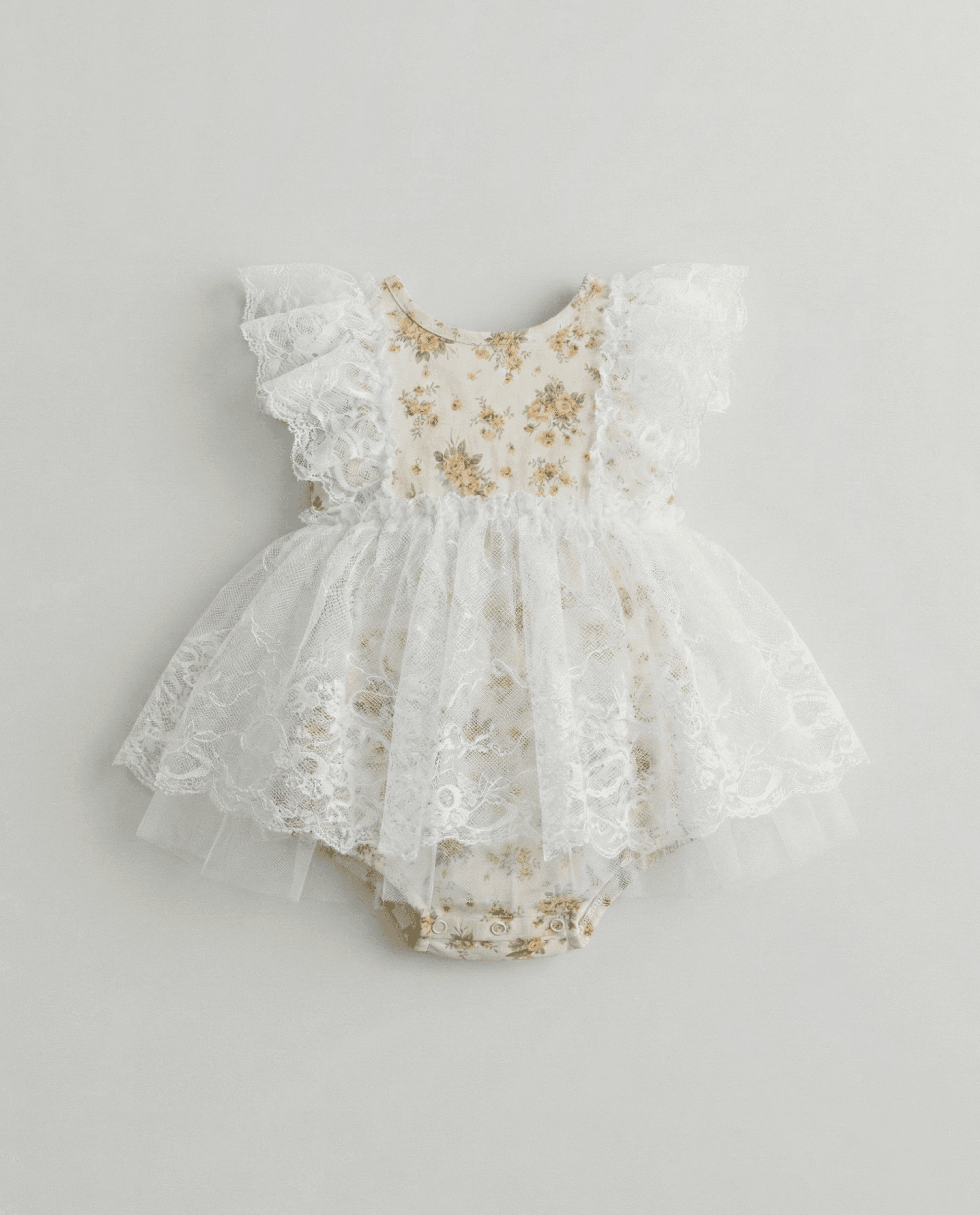 Product view https://mage-cdn.babiesandmore.com/catalog/product/c/w/cwngdr232s26_3.png1