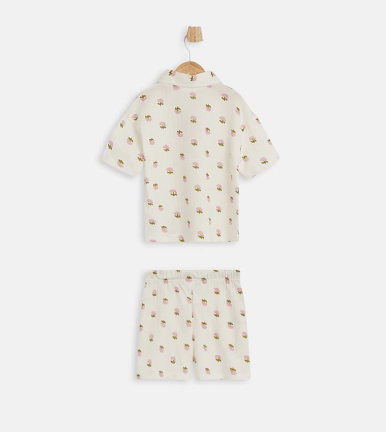 Product view https://mage-cdn.babiesandmore.com/catalog/product/d/b/dbtgss25a25_2_1.jpg1