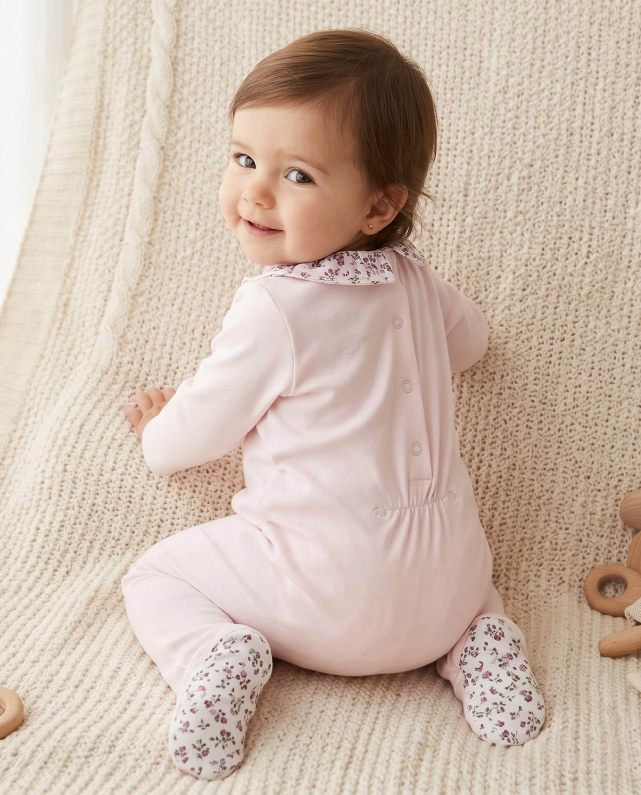 Product view https://mage-cdn.babiesandmore.com/catalog/product/e/k/ekngpp053s26_2.jpg1