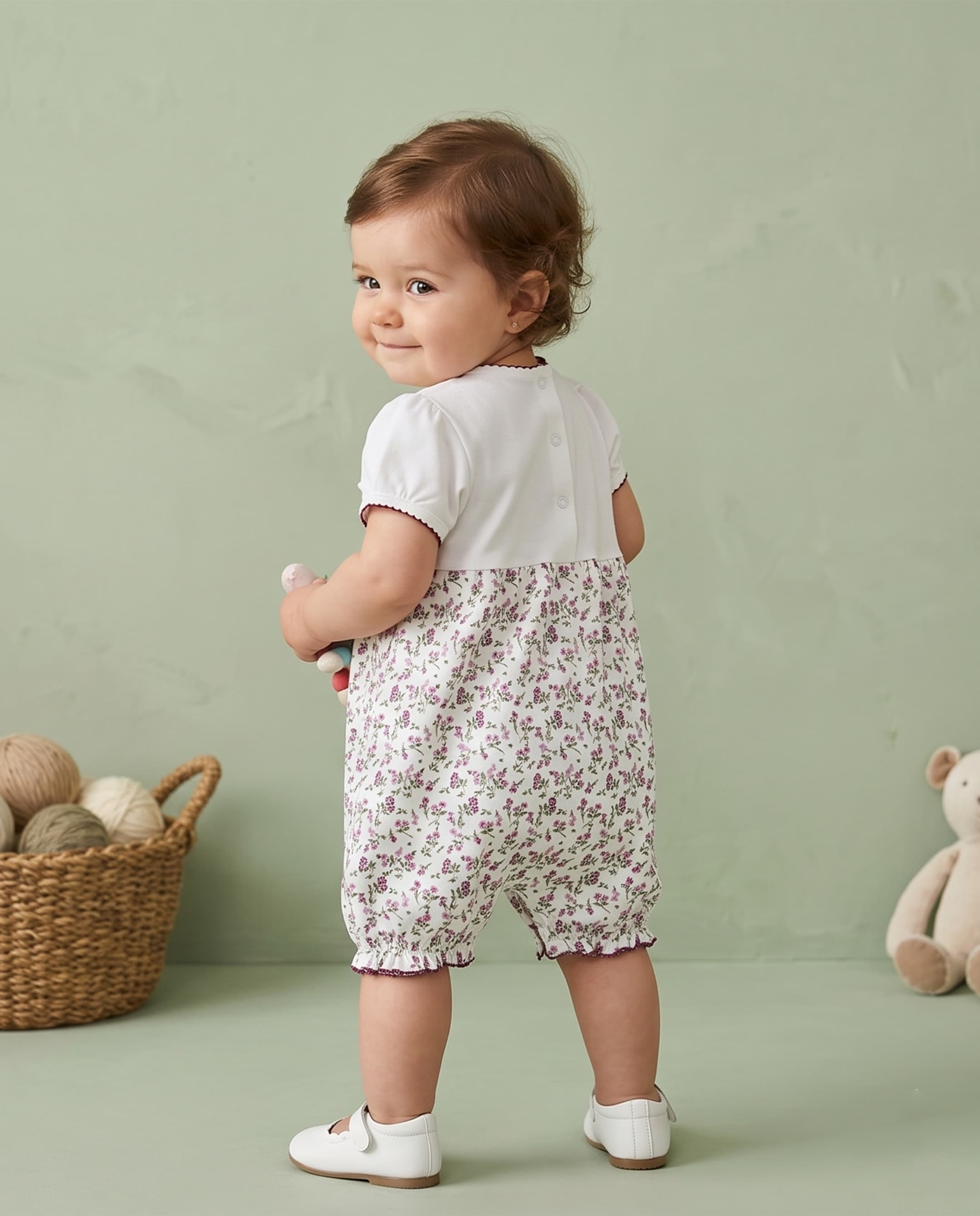 Product view https://mage-cdn.babiesandmore.com/catalog/product/e/k/ekngpp057s26_2.jpg1