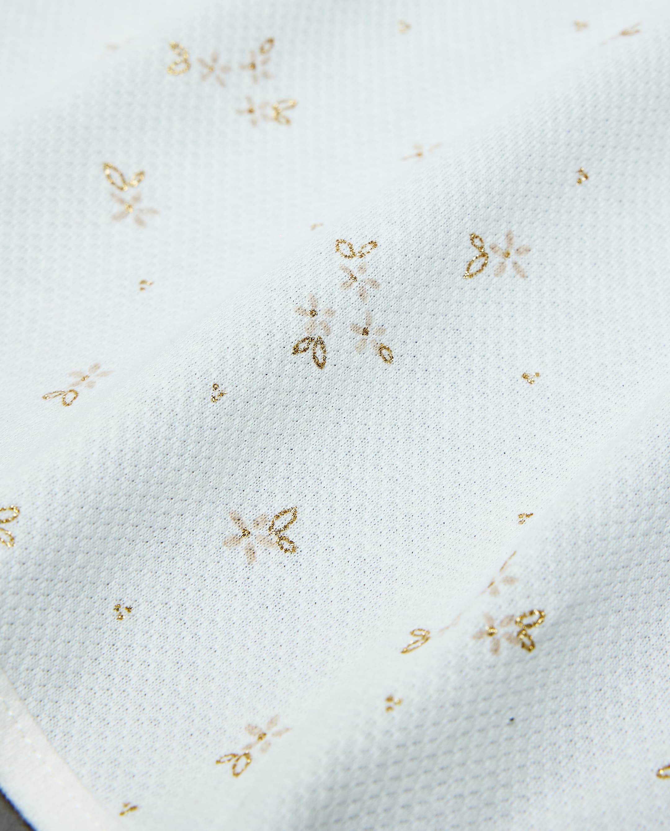 Product view https://mage-cdn.babiesandmore.com/catalog/product/e/k/ekngpp070s26_4.jpg1