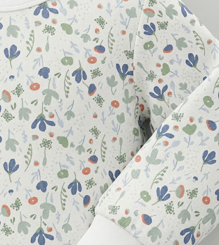 Product view https://mage-cdn.babiesandmore.com/catalog/product/e/k/ekngvp174s26_4.jpg1
