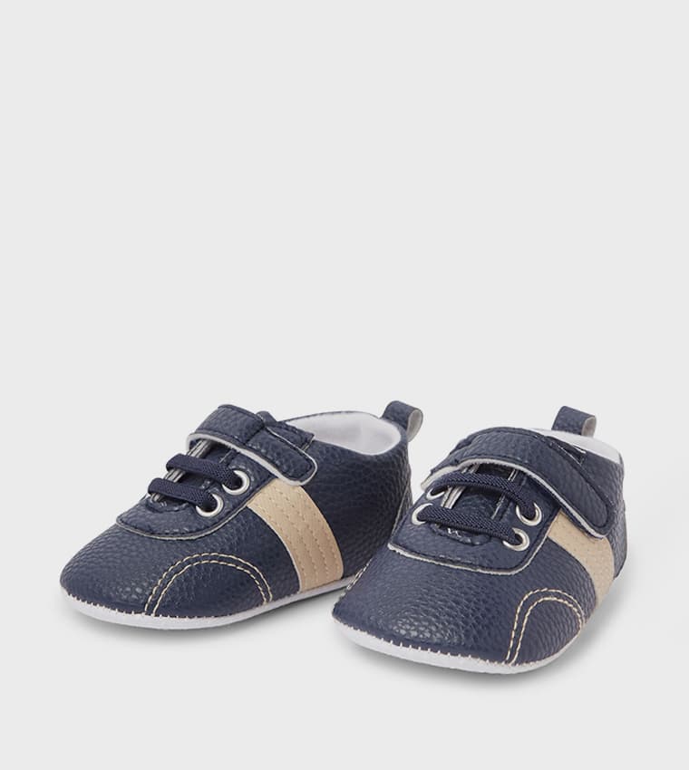 Product view https://mage-cdn.babiesandmore.com/catalog/product/e/y/eynbbs28s25_2.jpg1