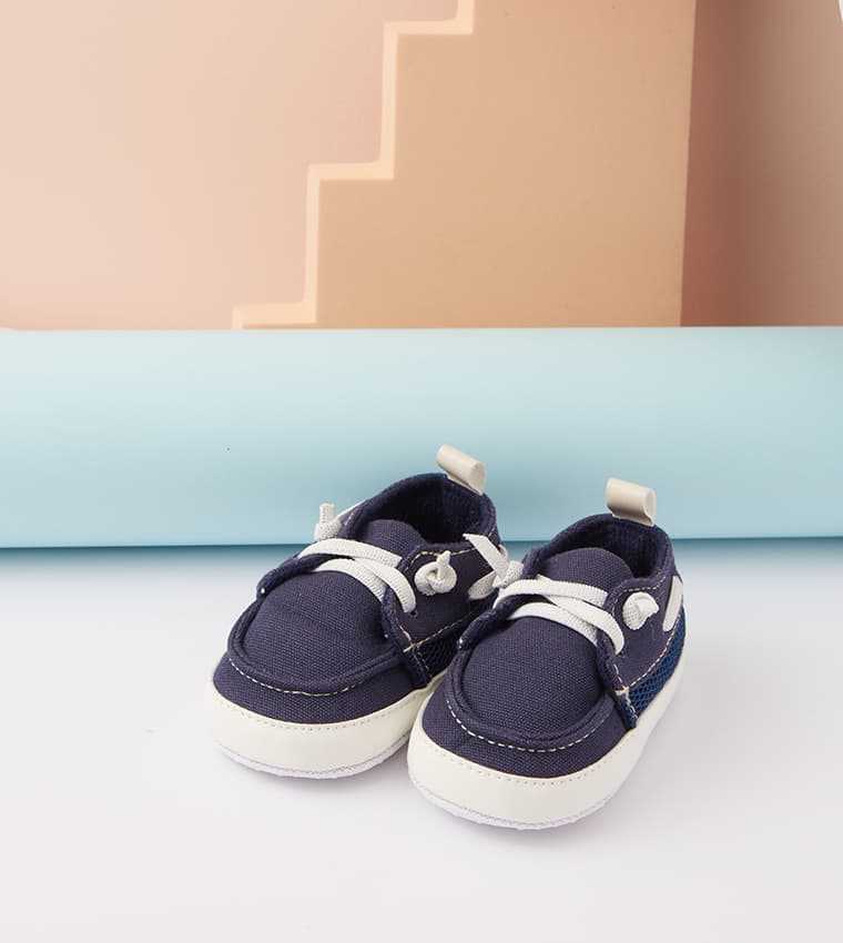 Product view https://mage-cdn.babiesandmore.com/catalog/product/e/y/eynbbs37s25_3.jpg1