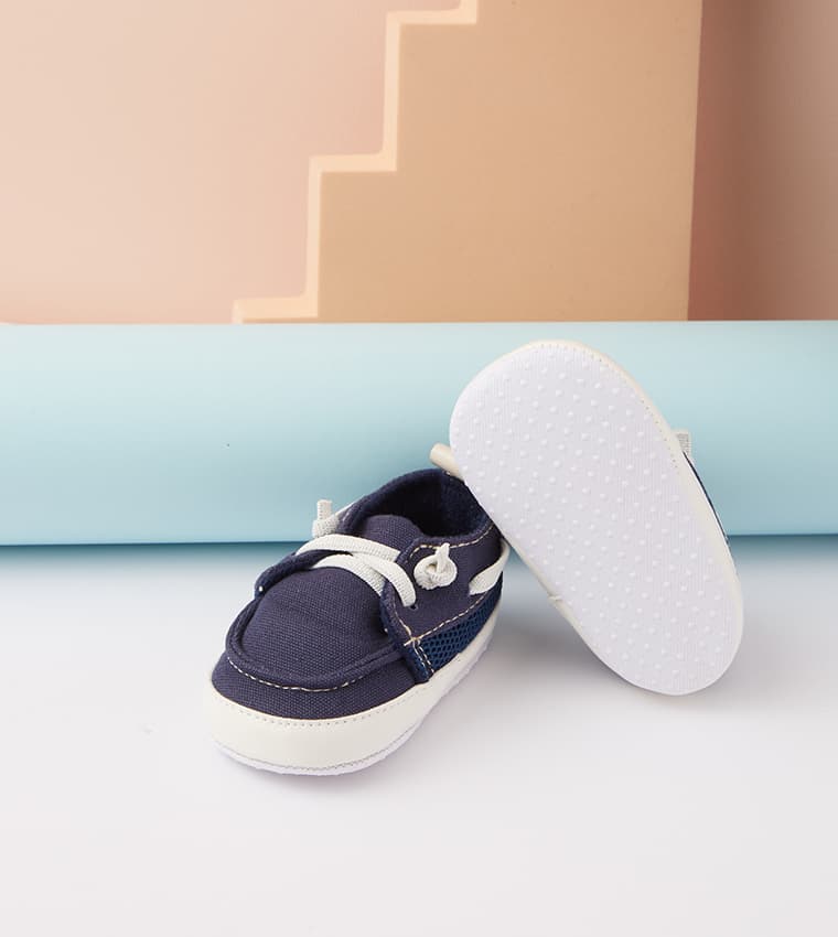 Product view https://mage-cdn.babiesandmore.com/catalog/product/e/y/eynbbs37s25_4.jpg1