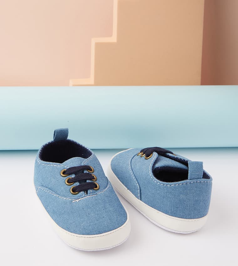 Product view https://mage-cdn.babiesandmore.com/catalog/product/e/y/eynbss68s25_2.jpg1