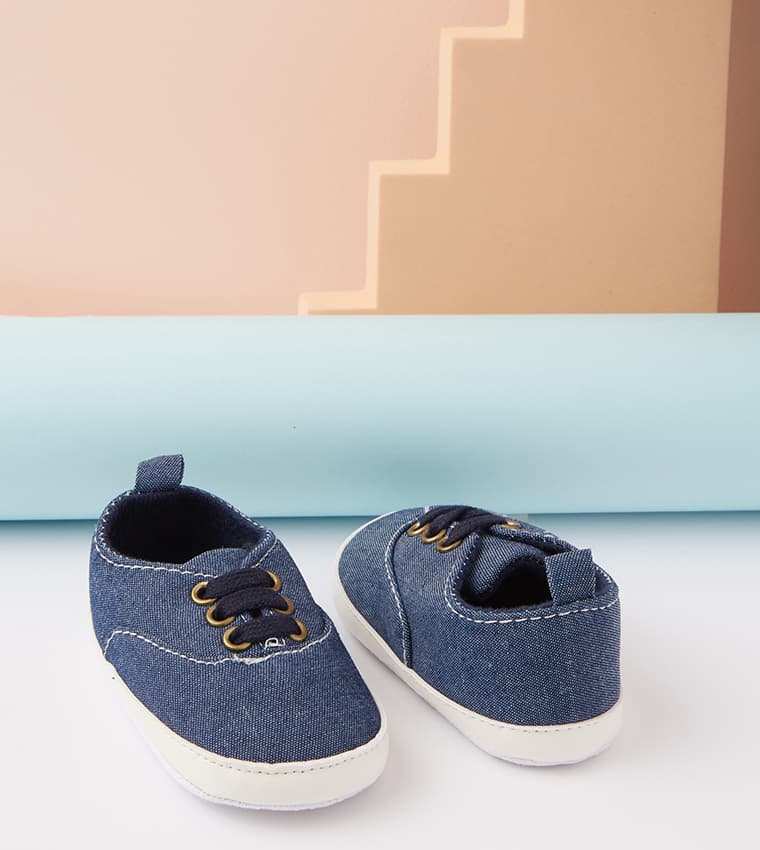 Product view https://mage-cdn.babiesandmore.com/catalog/product/e/y/eynbss69s25_2.jpg1