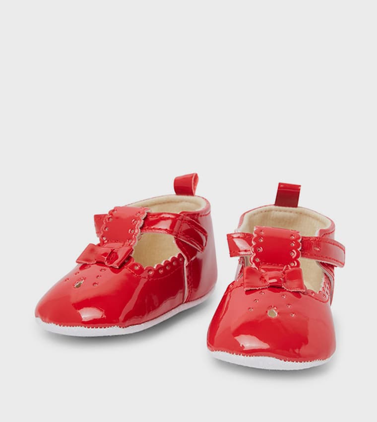 Product view https://mage-cdn.babiesandmore.com/catalog/product/e/y/eyngbs18s25_2.jpg1