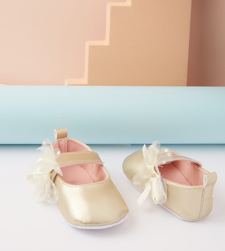 Product view https://mage-cdn.babiesandmore.com/catalog/product/e/y/eyngbs43s25_2_1.jpg1