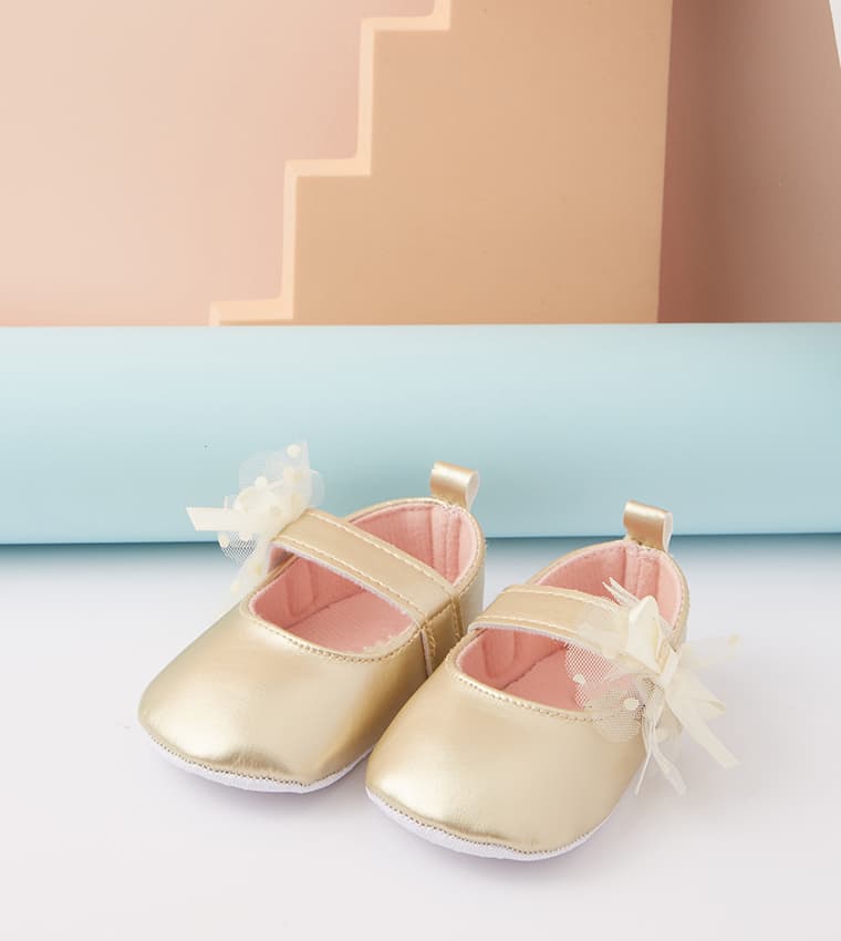 Product view https://mage-cdn.babiesandmore.com/catalog/product/e/y/eyngbs43s25_3.jpg1