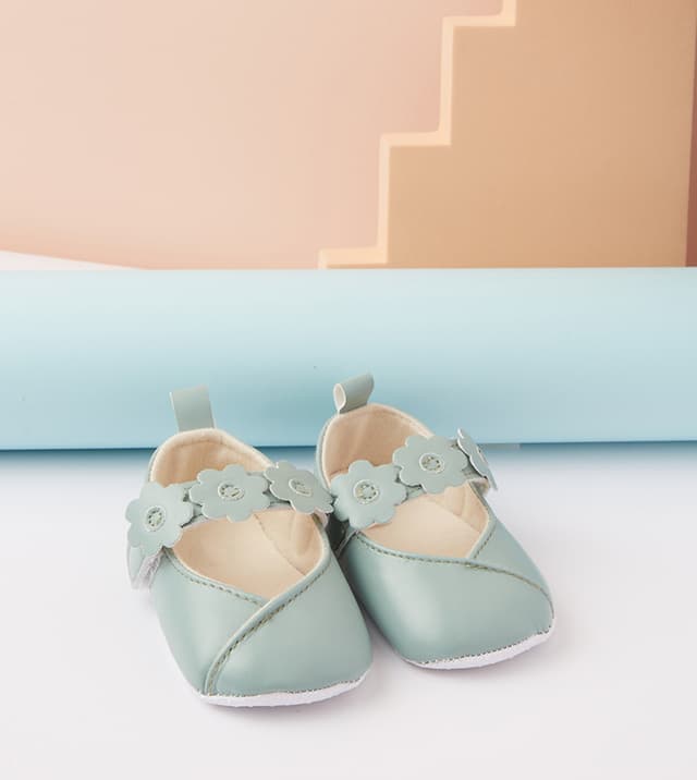 Soft Sole Baby Shoes thumbnail 1
