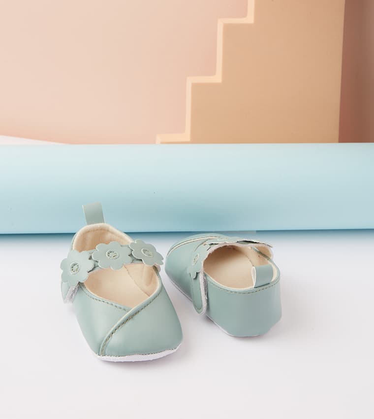 Product view https://mage-cdn.babiesandmore.com/catalog/product/e/y/eyngss35s25_2_1.jpg1