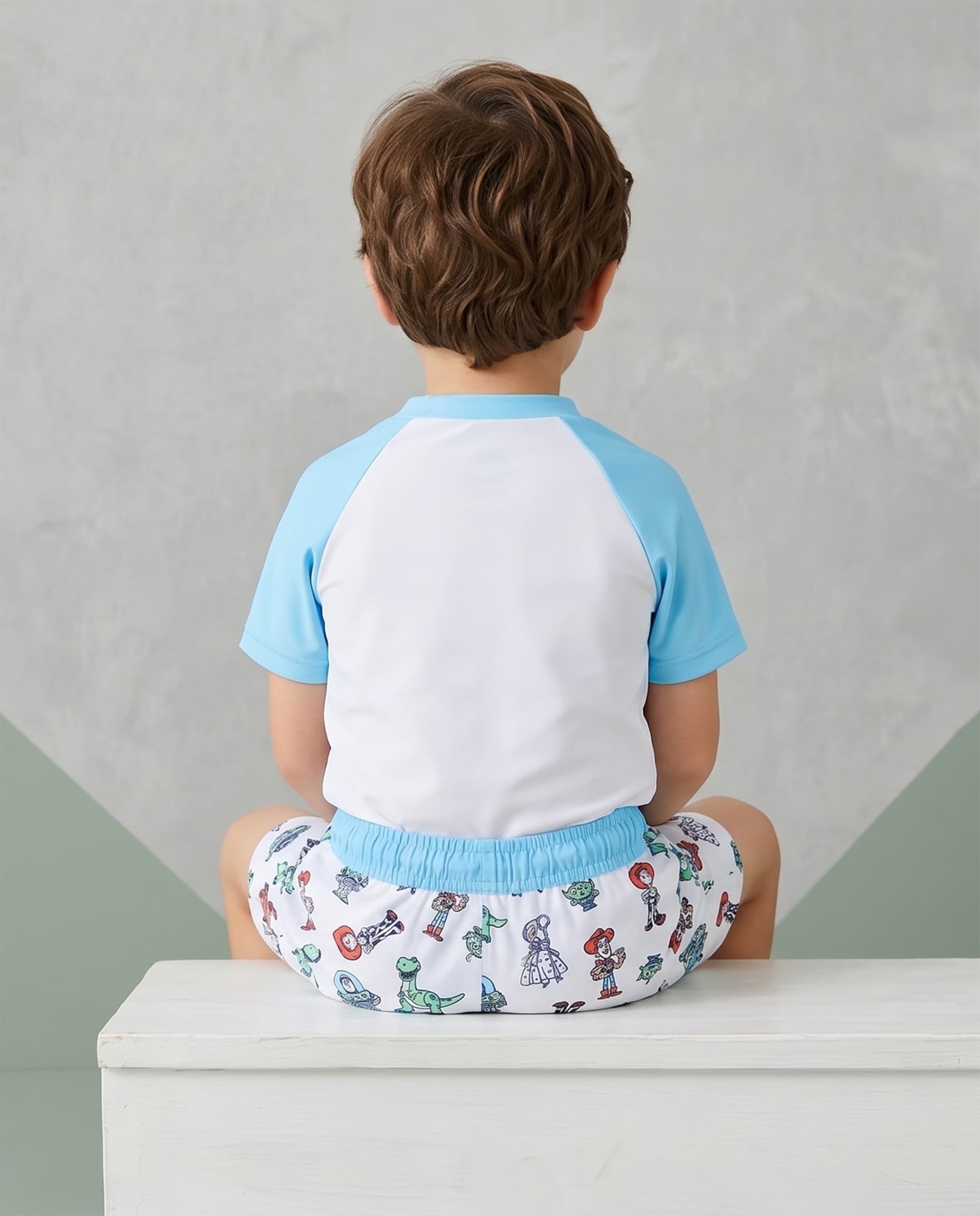 Product view https://mage-cdn.babiesandmore.com/catalog/product/f/m/fmnbsw230s26_2.jpg1