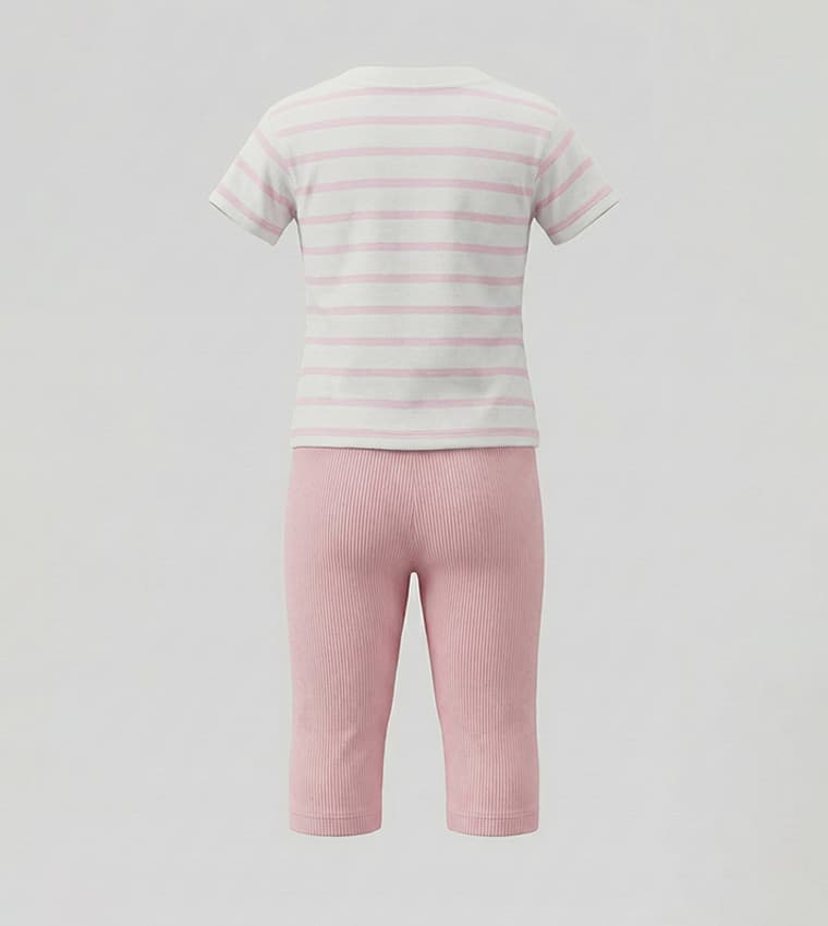 Product view https://mage-cdn.babiesandmore.com/catalog/product/f/m/fmngcht33a25_2.jpg1