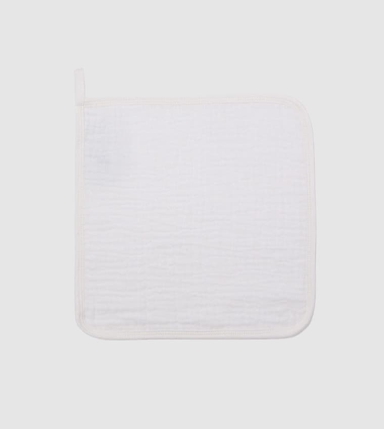 A 4-Layer Crepe Square Towel