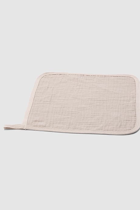 A 4-Layer Crepe Square Towel thumbnail 2