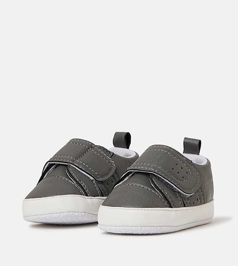 Product view https://mage-cdn.babiesandmore.com/catalog/product/m/s/msey019a24_2.jpg1