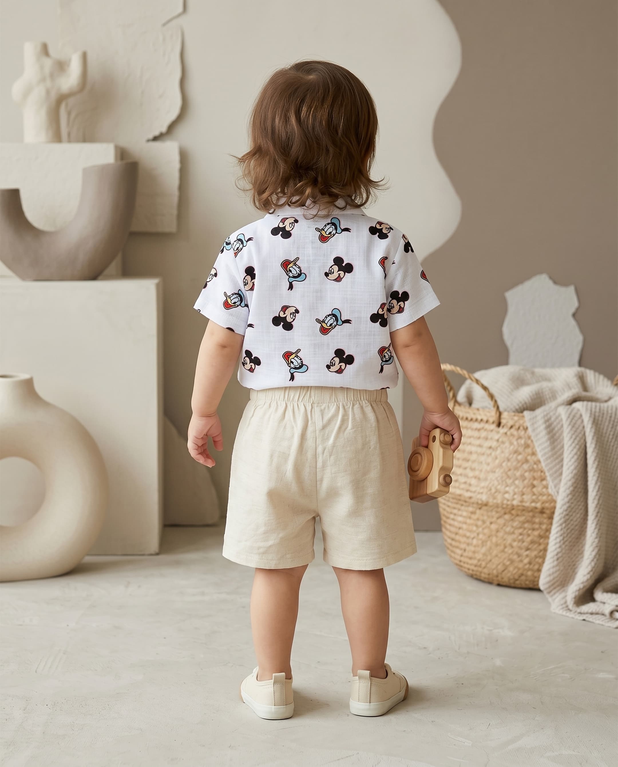 Product view https://mage-cdn.babiesandmore.com/catalog/product/n/h/nhnbch288s26_2.jpg1