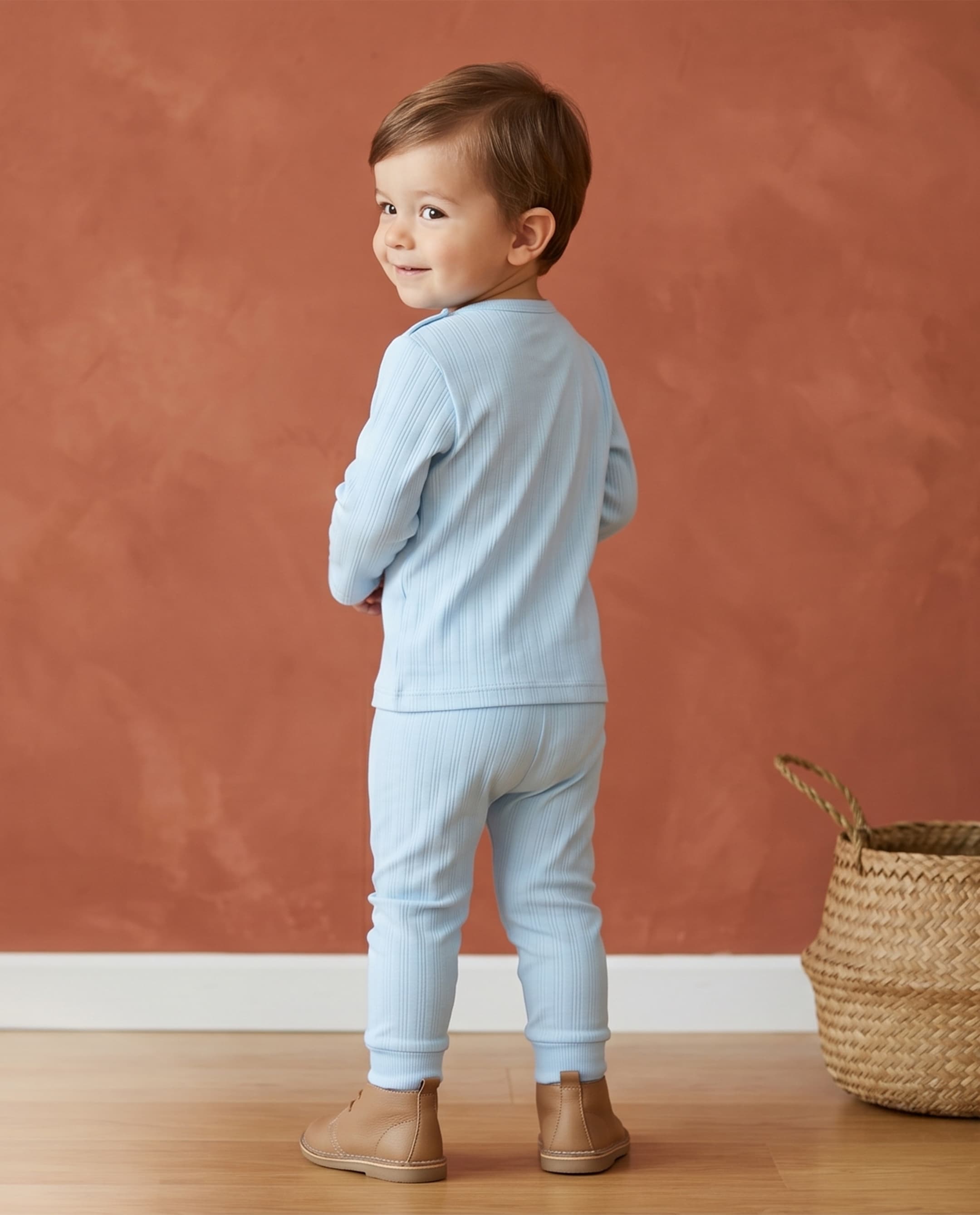 Product view https://mage-cdn.babiesandmore.com/catalog/product/n/h/nhnbpj207s26_2.jpg1