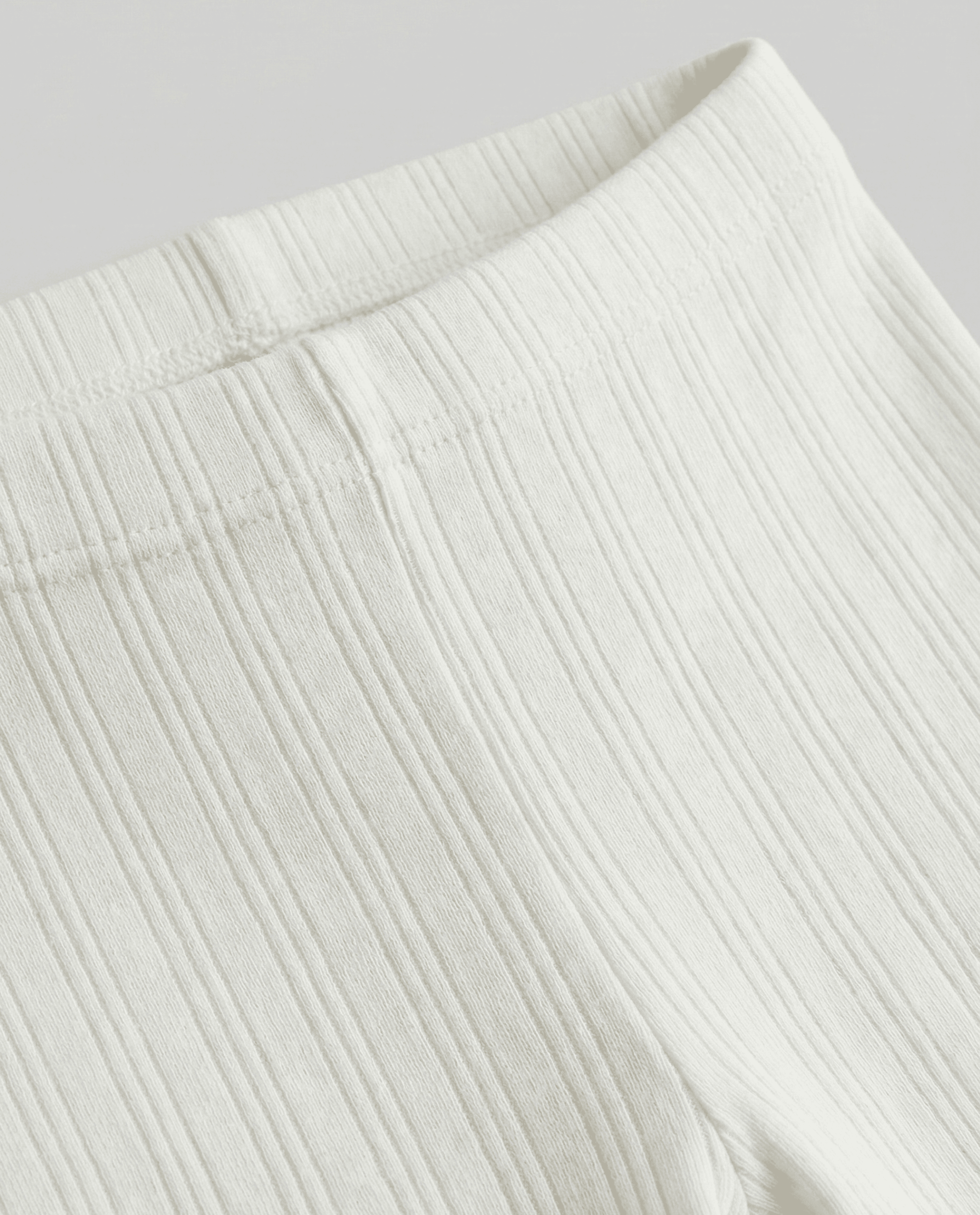 Product view https://mage-cdn.babiesandmore.com/catalog/product/n/h/nhngle209s26_3_2.png1