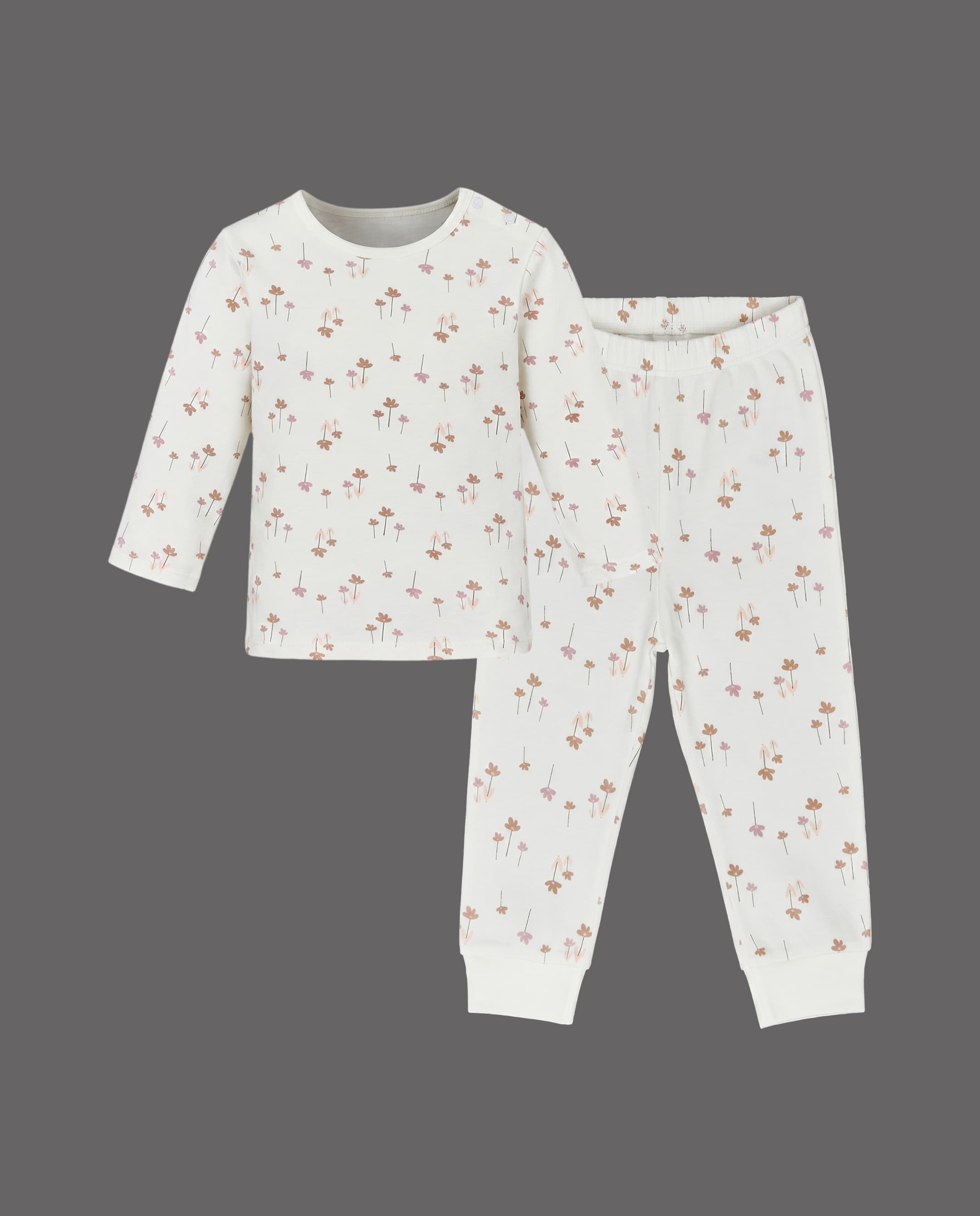 Product view https://mage-cdn.babiesandmore.com/catalog/product/n/h/nhngpj010s26_3_2.jpg1