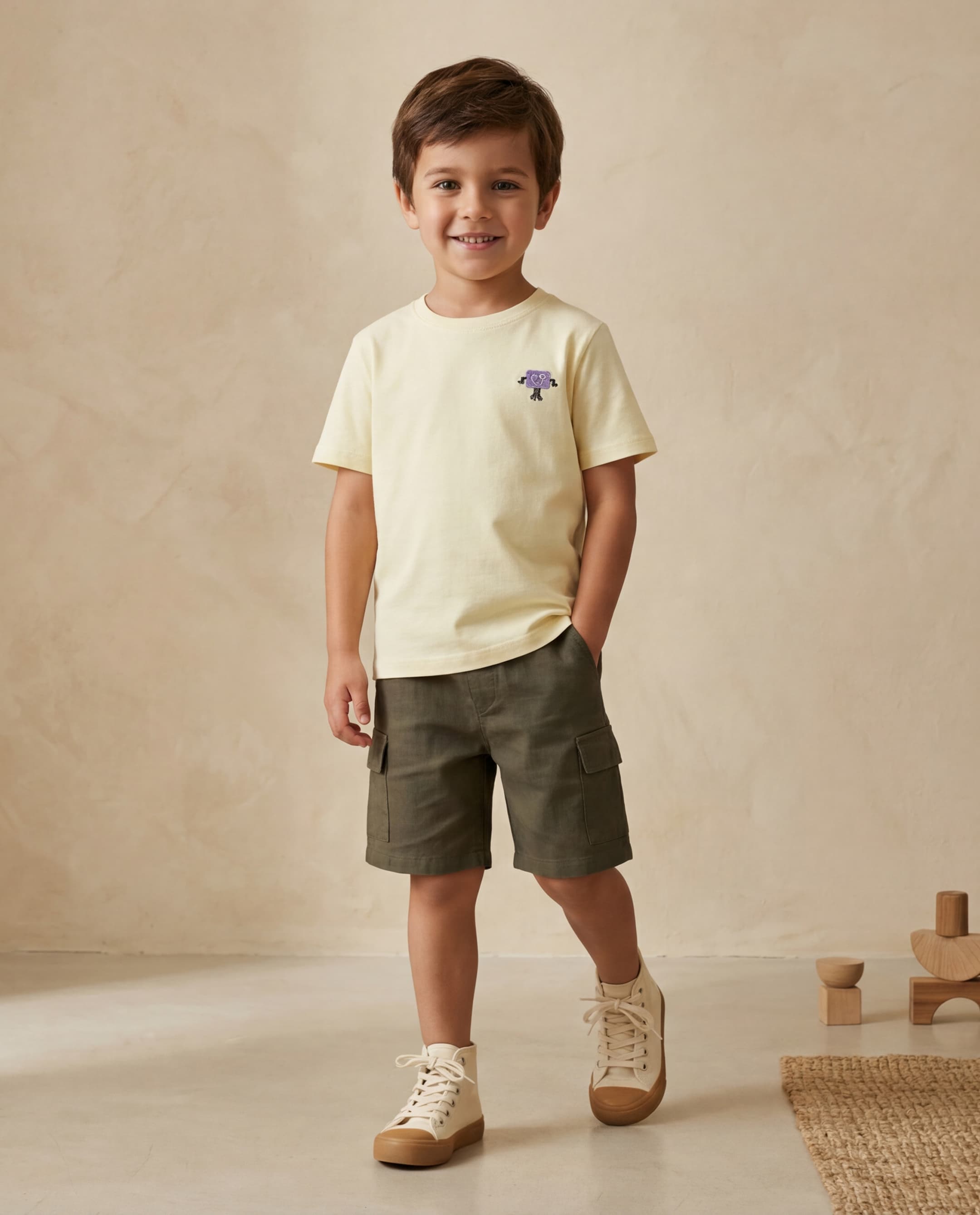 Embroidery Detail Short Sleeves T-Shirt
