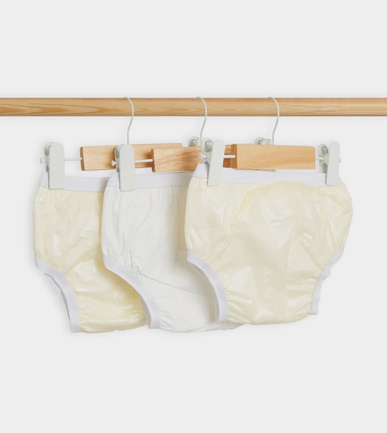 Product view https://mage-cdn.babiesandmore.com/catalog/product/n/u/nutb510spas_2.jpg1