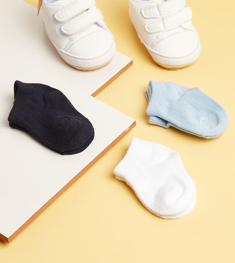 Product view https://mage-cdn.babiesandmore.com/catalog/product/s/f/sfnbso106as_2_1.jpg1