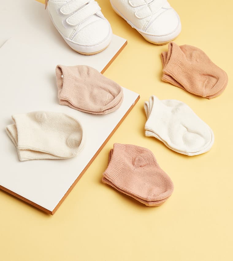 Product view https://mage-cdn.babiesandmore.com/catalog/product/s/f/sfnuso110as_2_1.jpg1