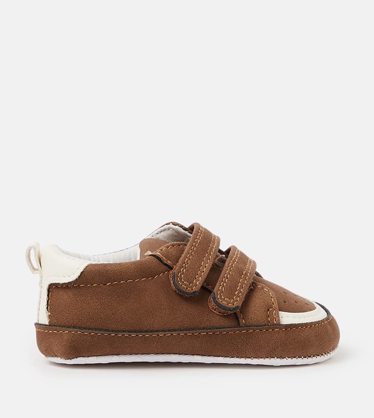 Product view https://mage-cdn.babiesandmore.com/catalog/product/s/h/shngsh02a25_2.jpg1