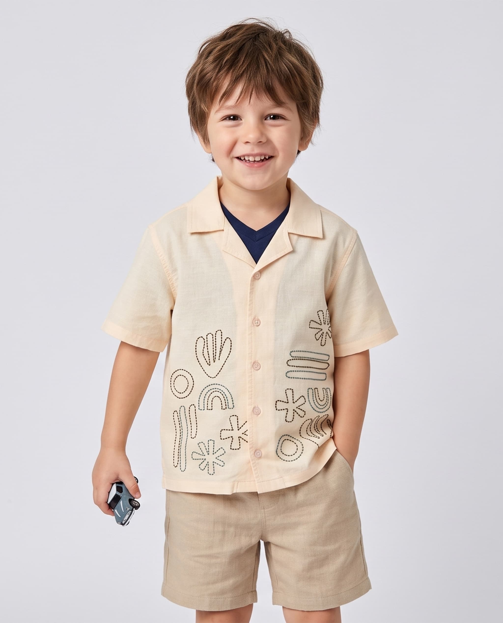 Embroidered Revere Collar Short Sleeves Shirt