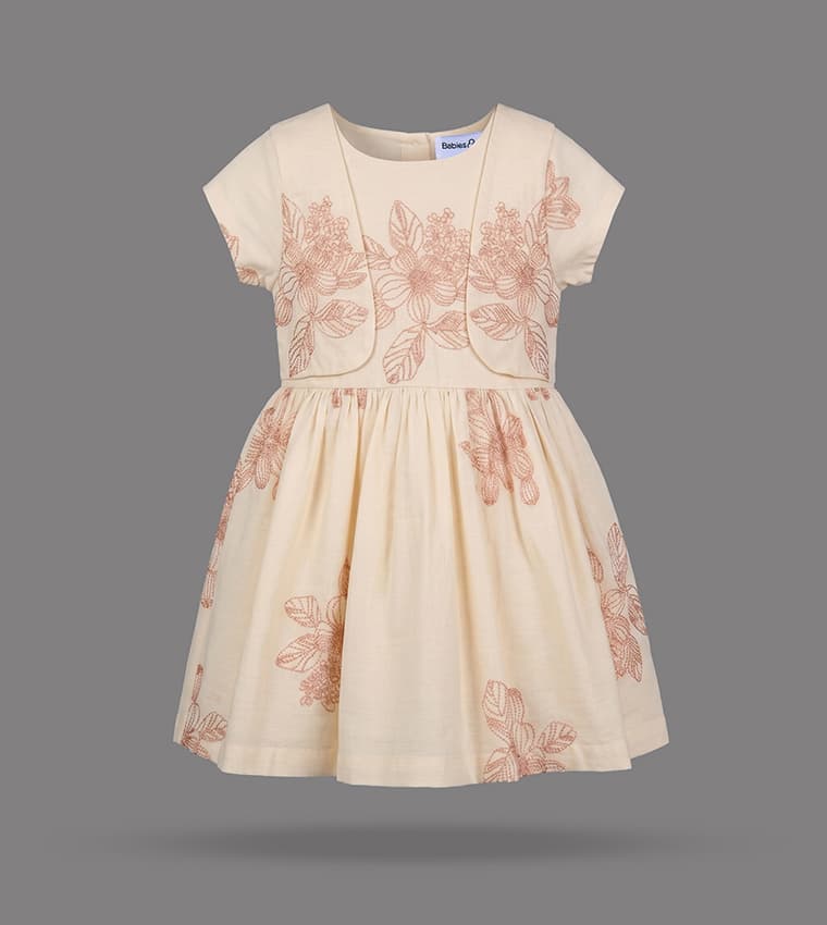 Product view https://mage-cdn.babiesandmore.com/catalog/product/t/g/tgsbgf05ss26_3.jpg1
