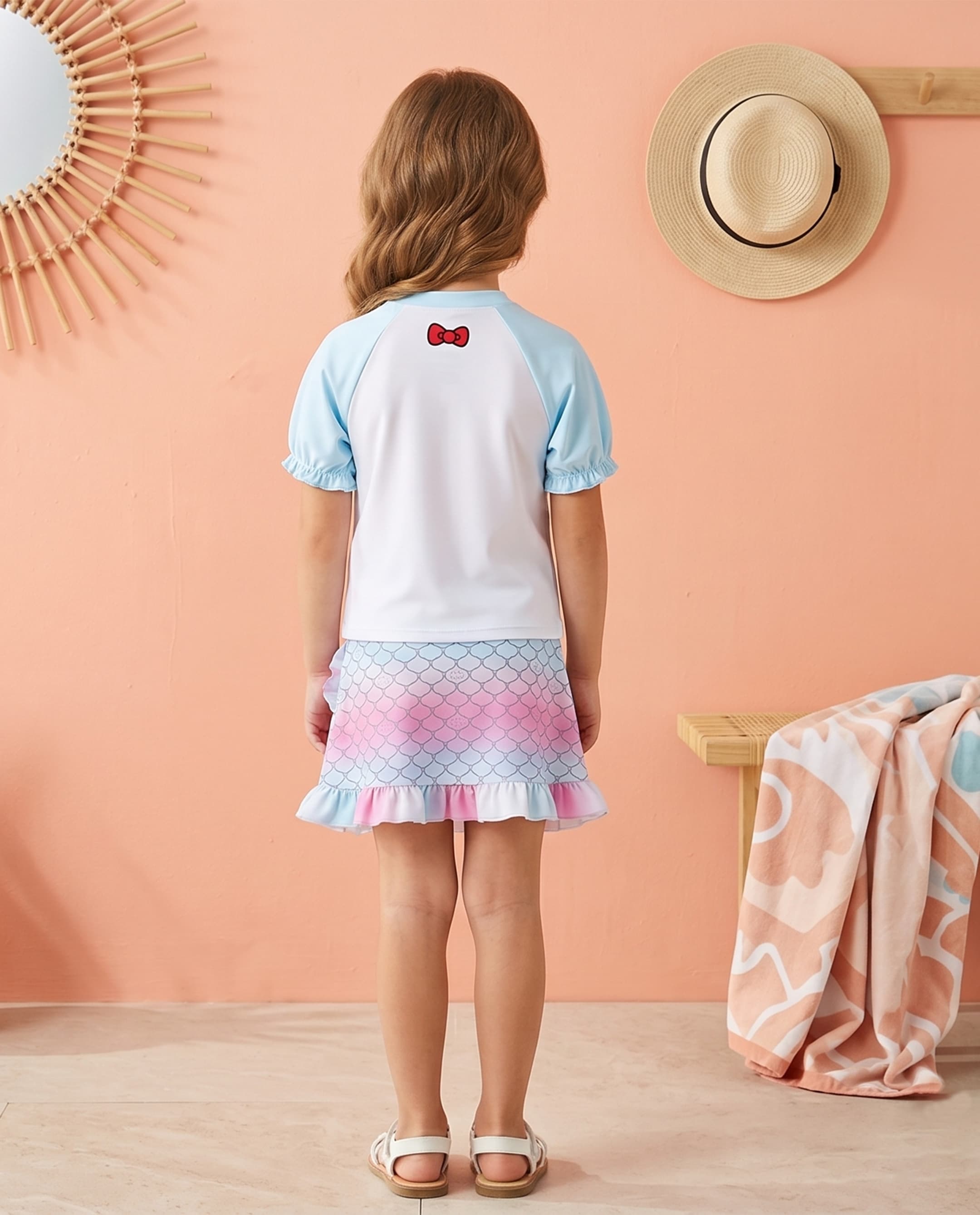 Product view https://mage-cdn.babiesandmore.com/catalog/product/t/g/tgssfm224s26_2.jpg1