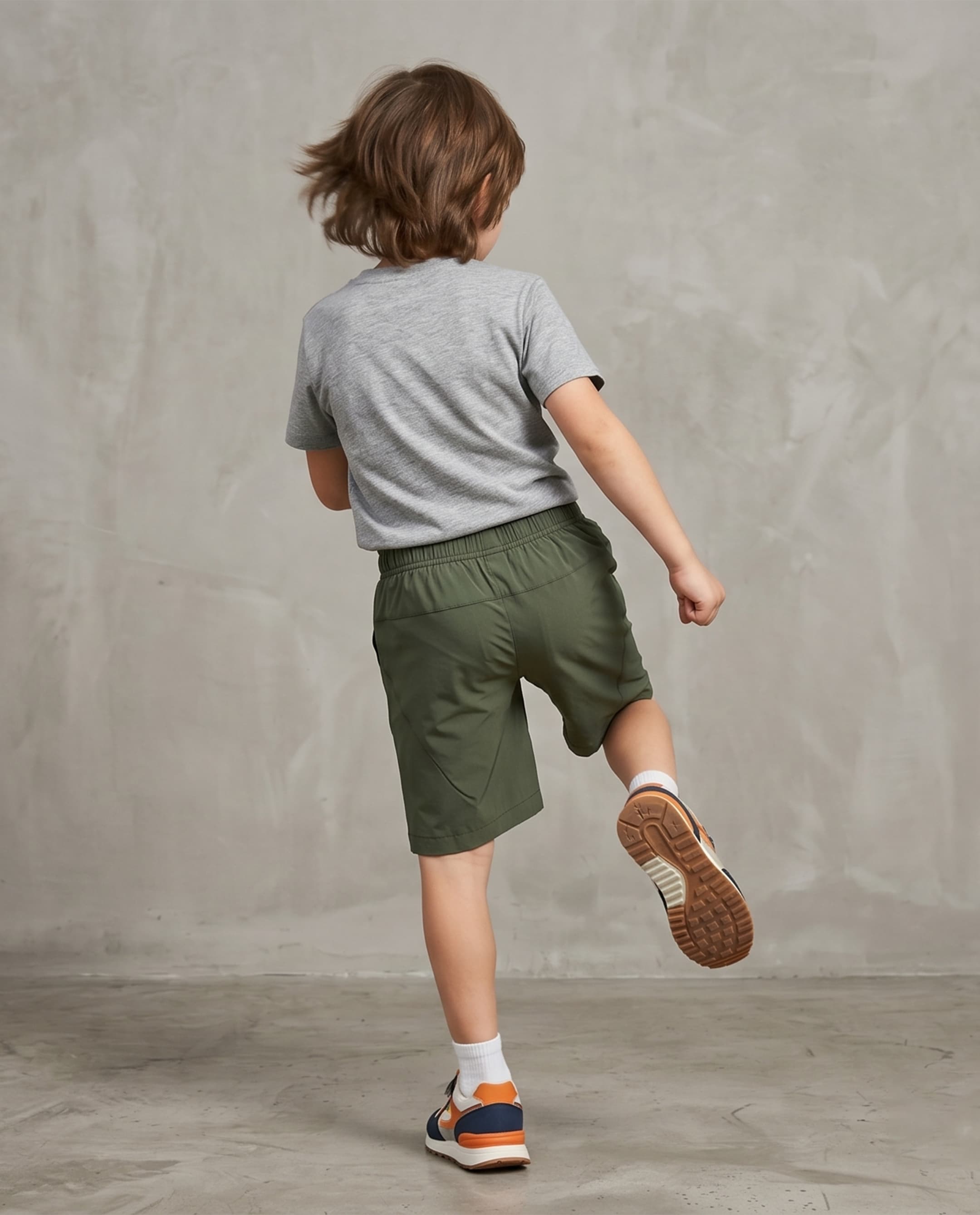 Product view https://mage-cdn.babiesandmore.com/catalog/product/t/m/tmtbsh241s26_2.jpg1
